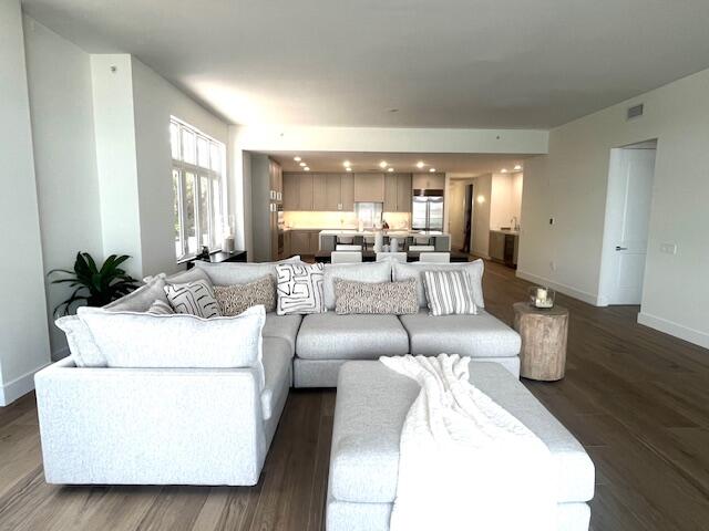 184 Lake #3102, Palm Beach Shores FL 33404