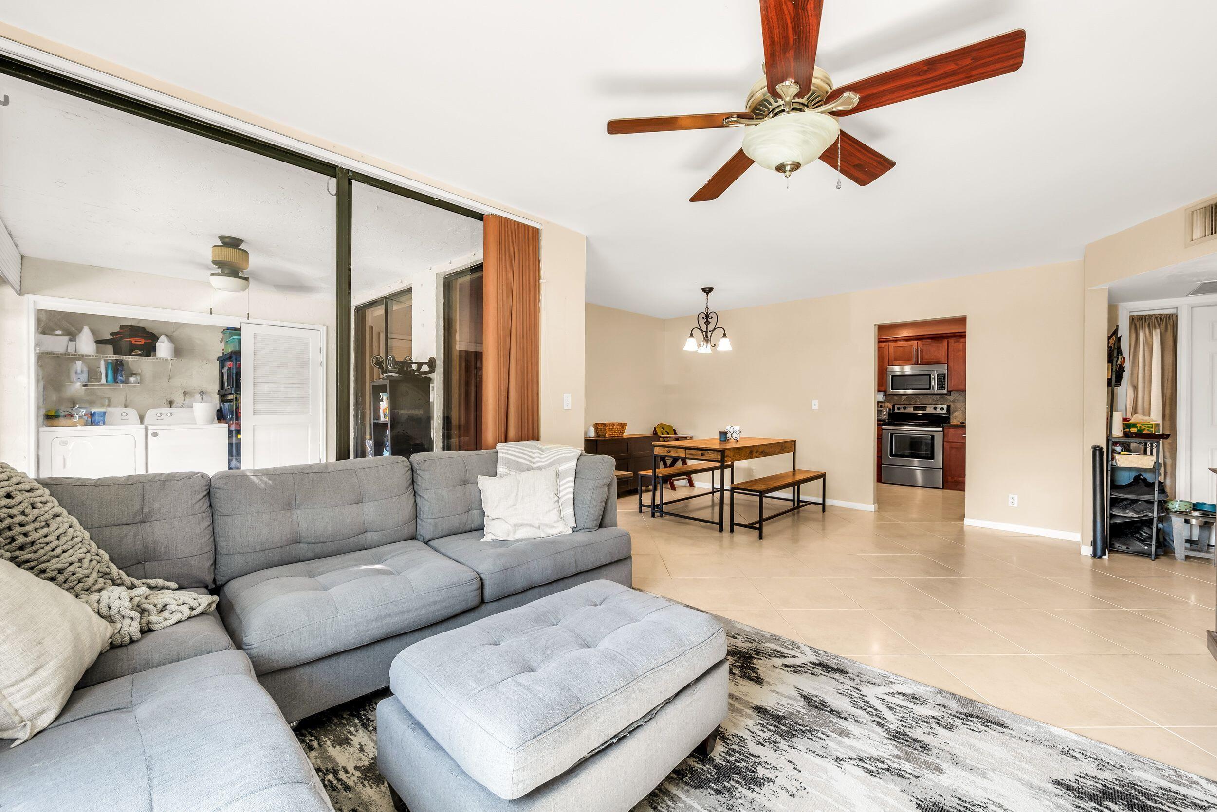 4772 NW 22nd #42122, Coconut Creek FL 33063