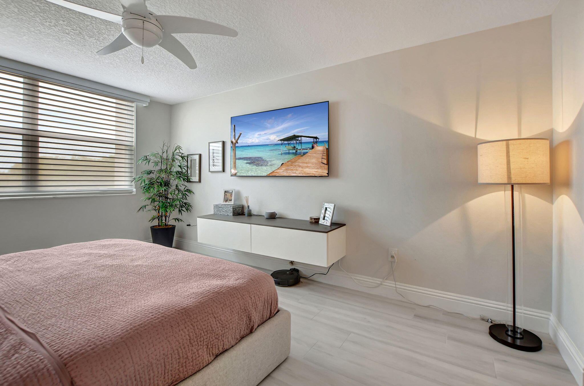 3594 S Ocean #302, Highland Beach FL 33487