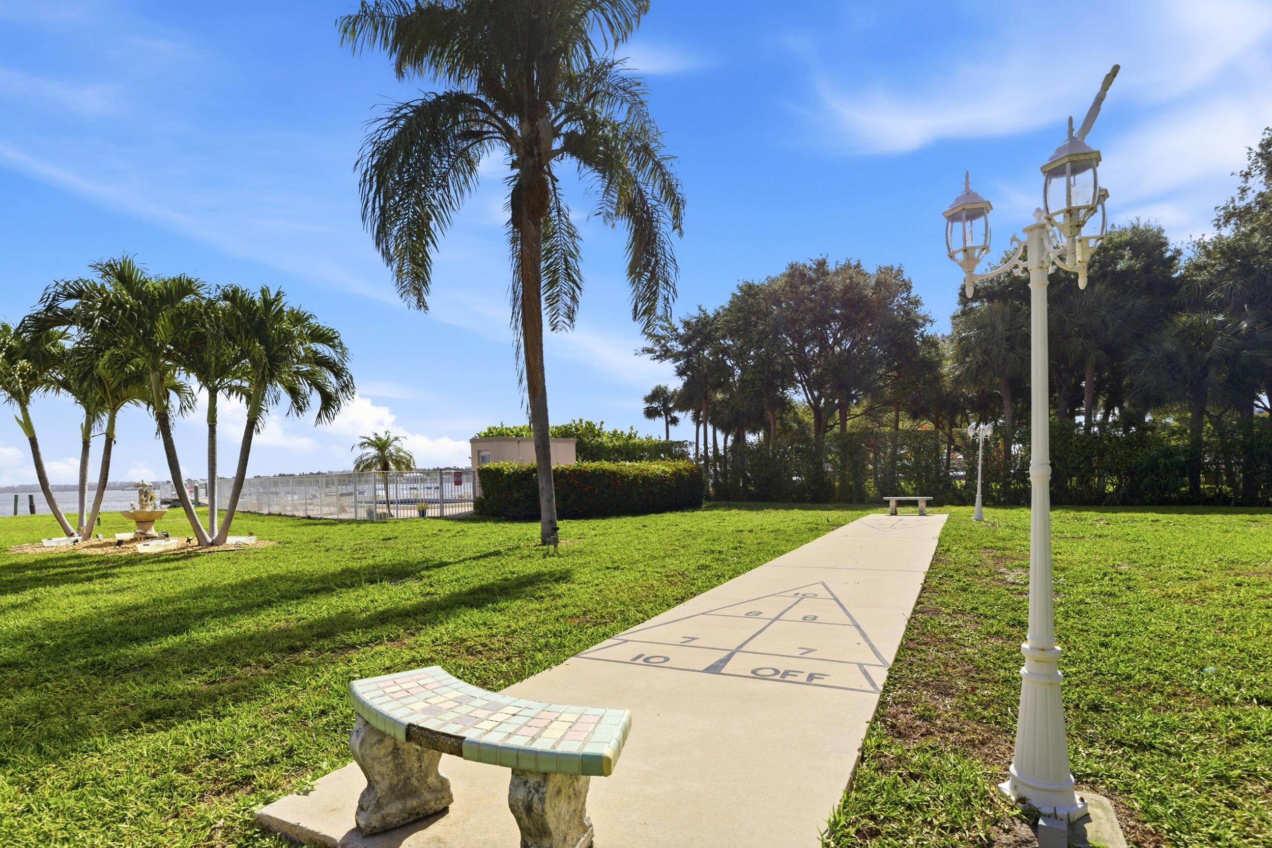311 E Ocean #104, Lantana FL 33462