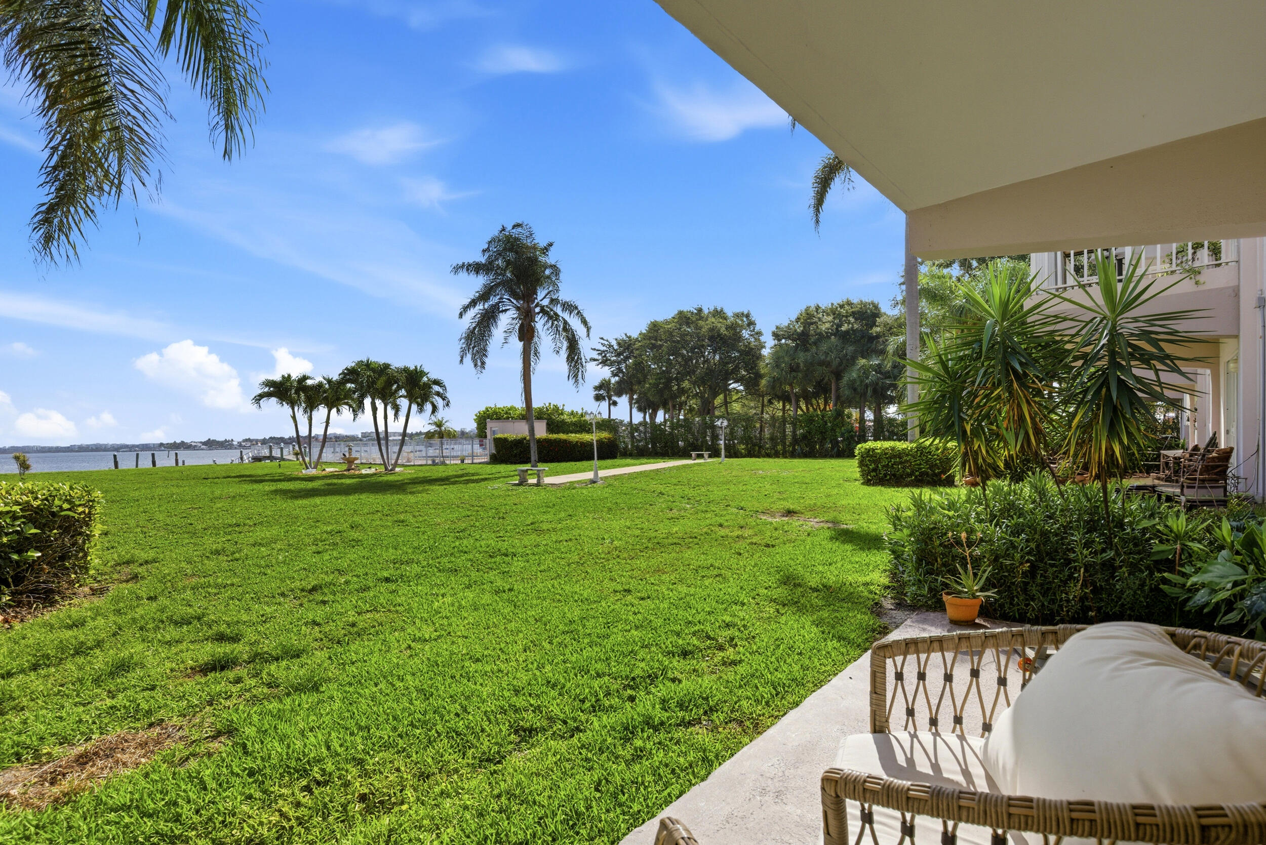 311 E Ocean #104, Lantana FL 33462