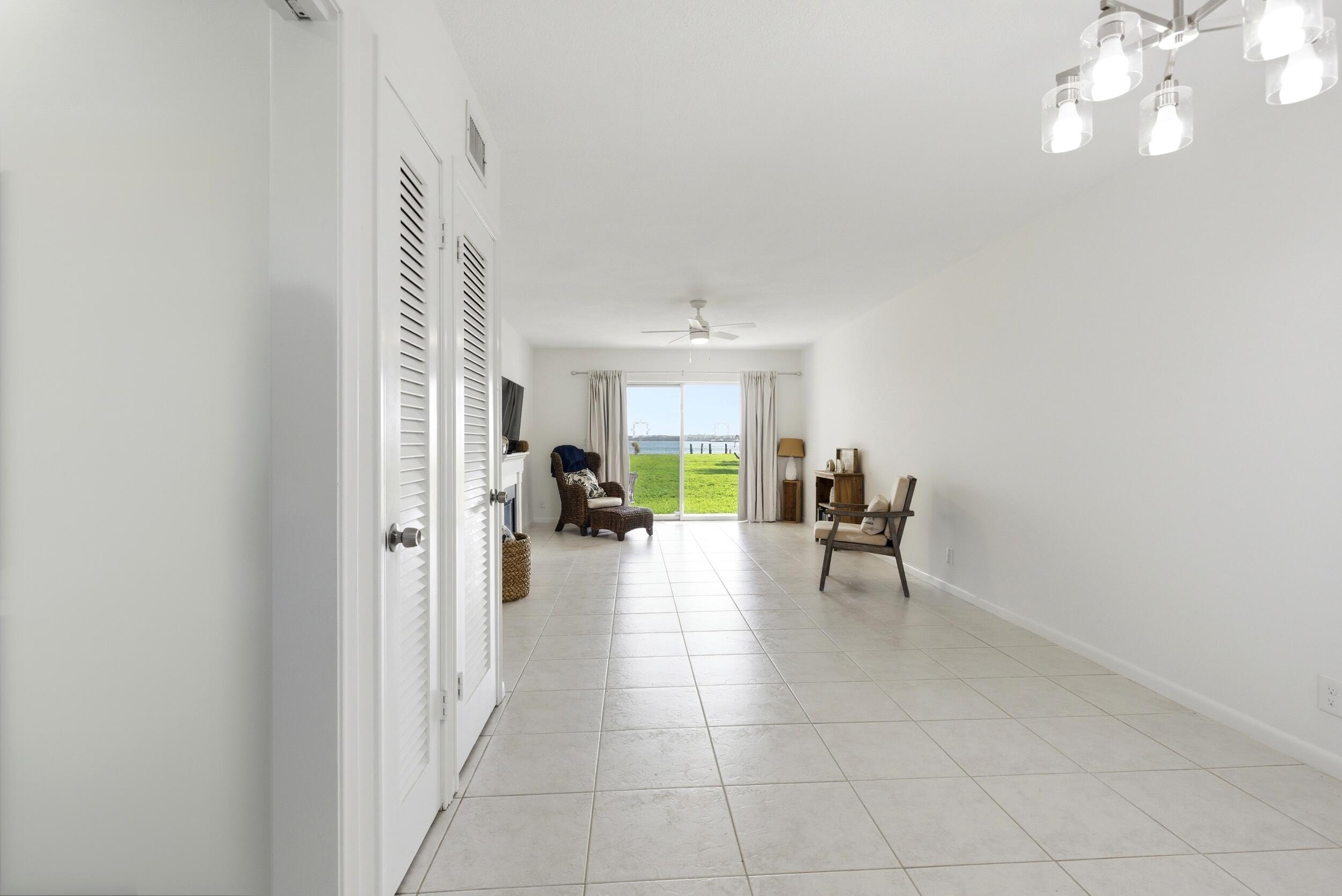 311 E Ocean #104, Lantana FL 33462
