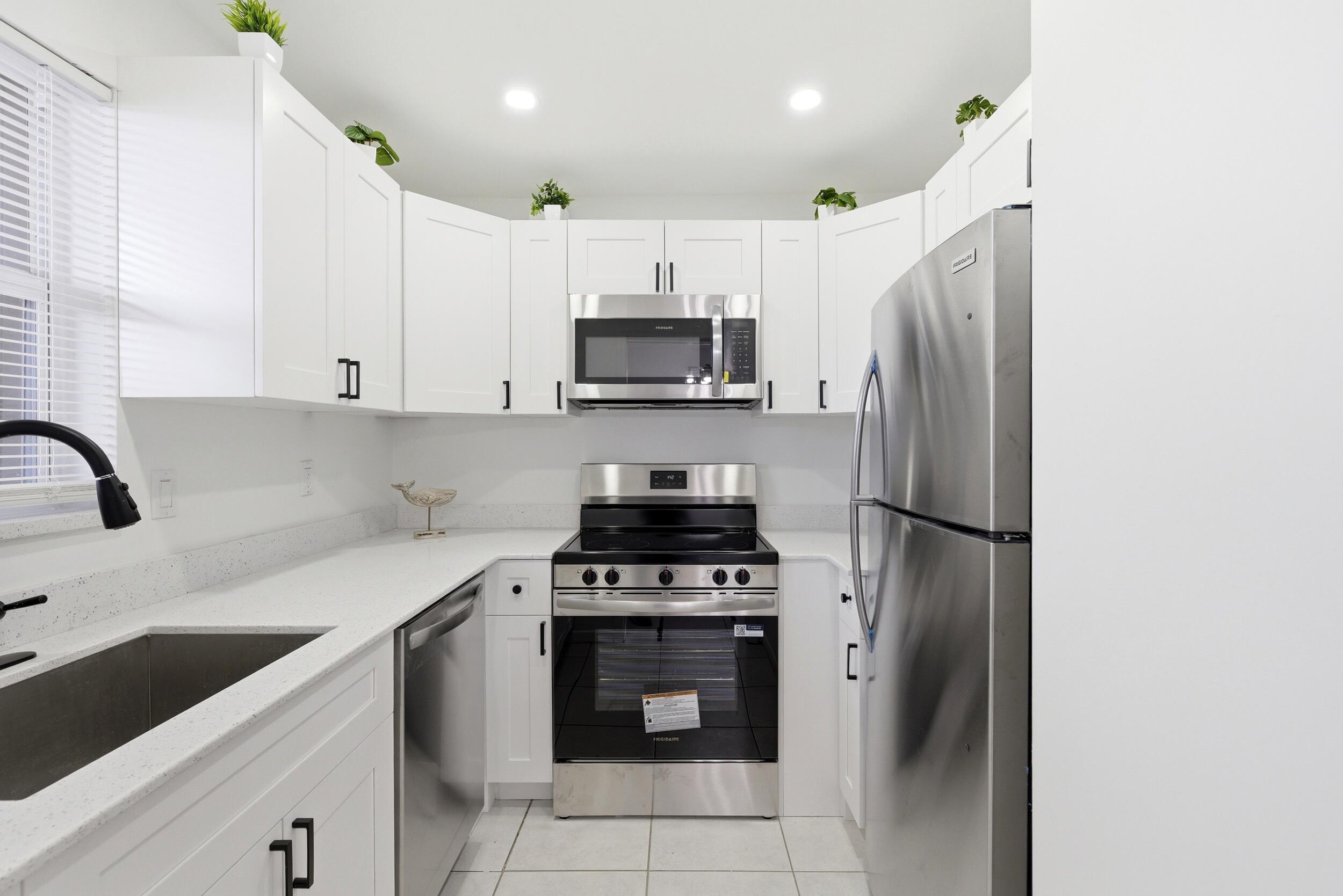 311 E Ocean #104, Lantana FL 33462