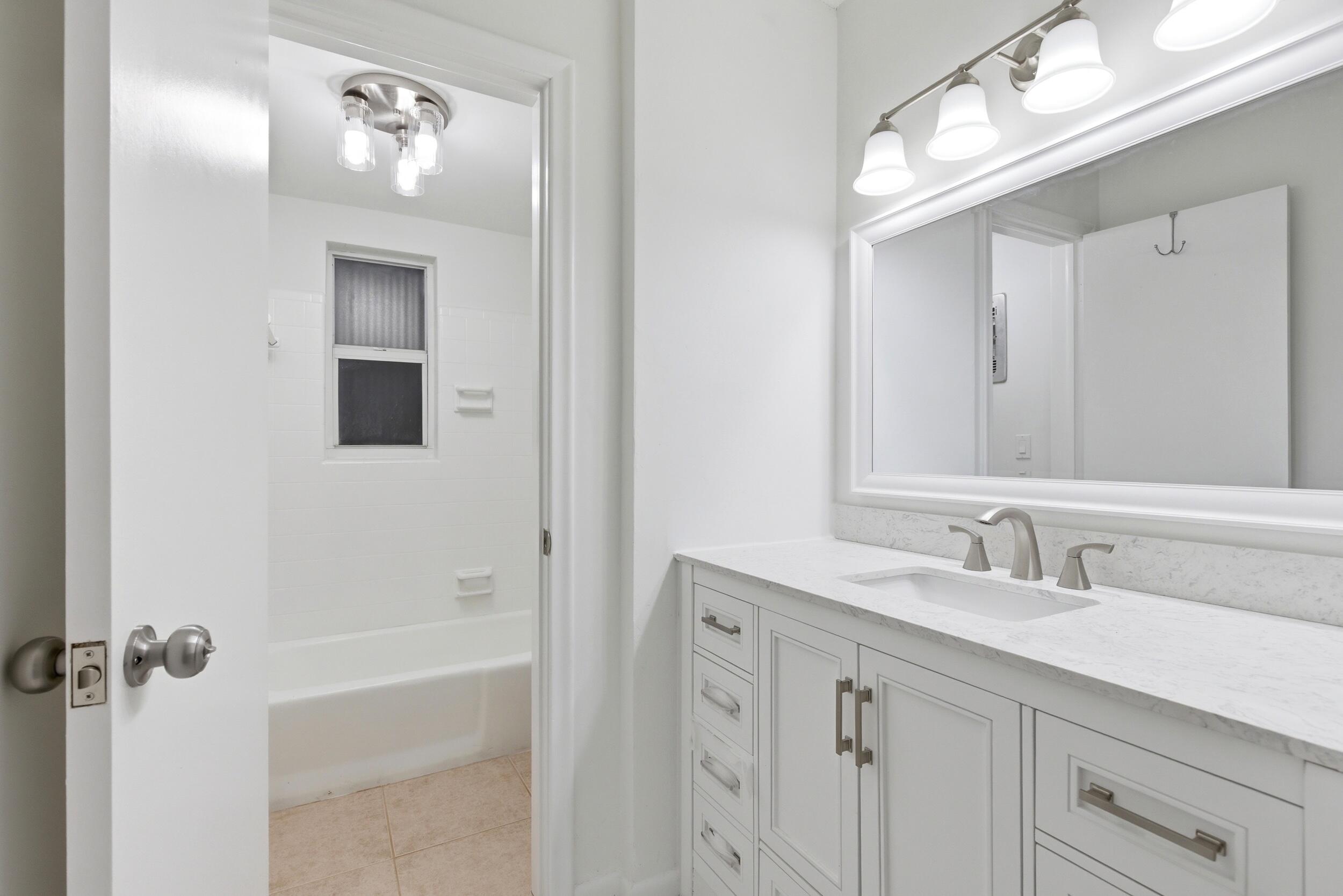 311 E Ocean #104, Lantana FL 33462