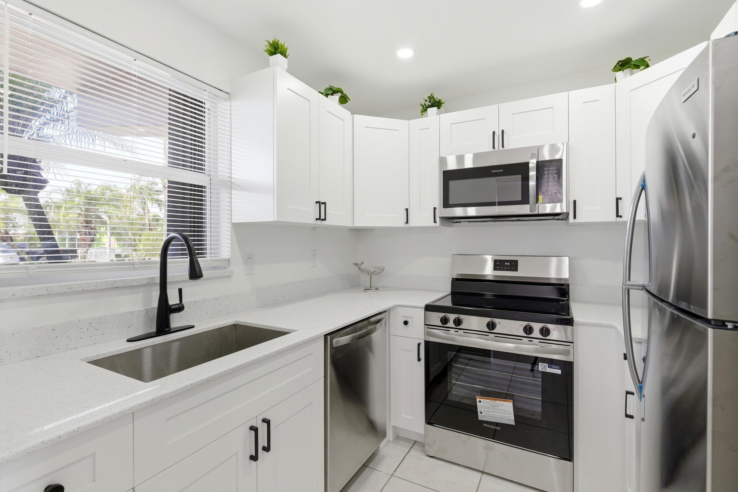311 E Ocean #104, Lantana FL 33462