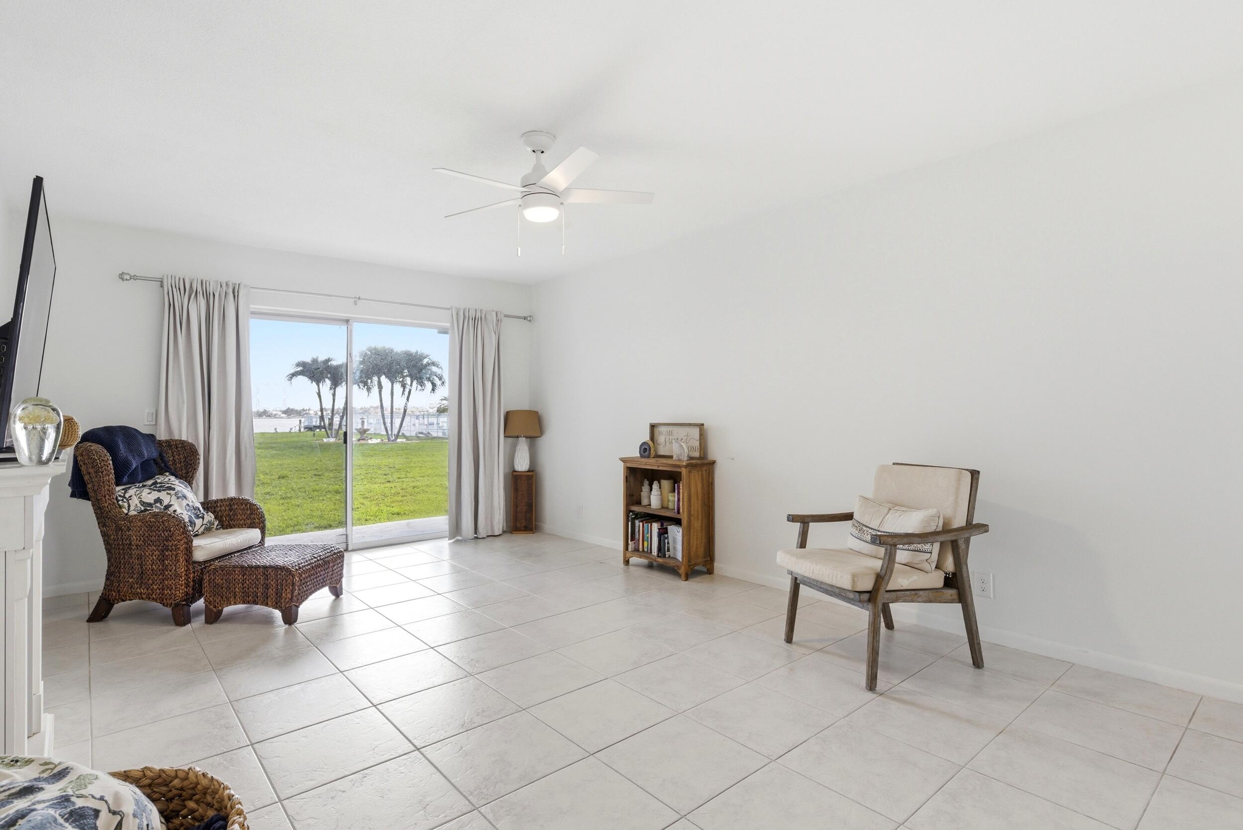 311 E Ocean #104, Lantana FL 33462