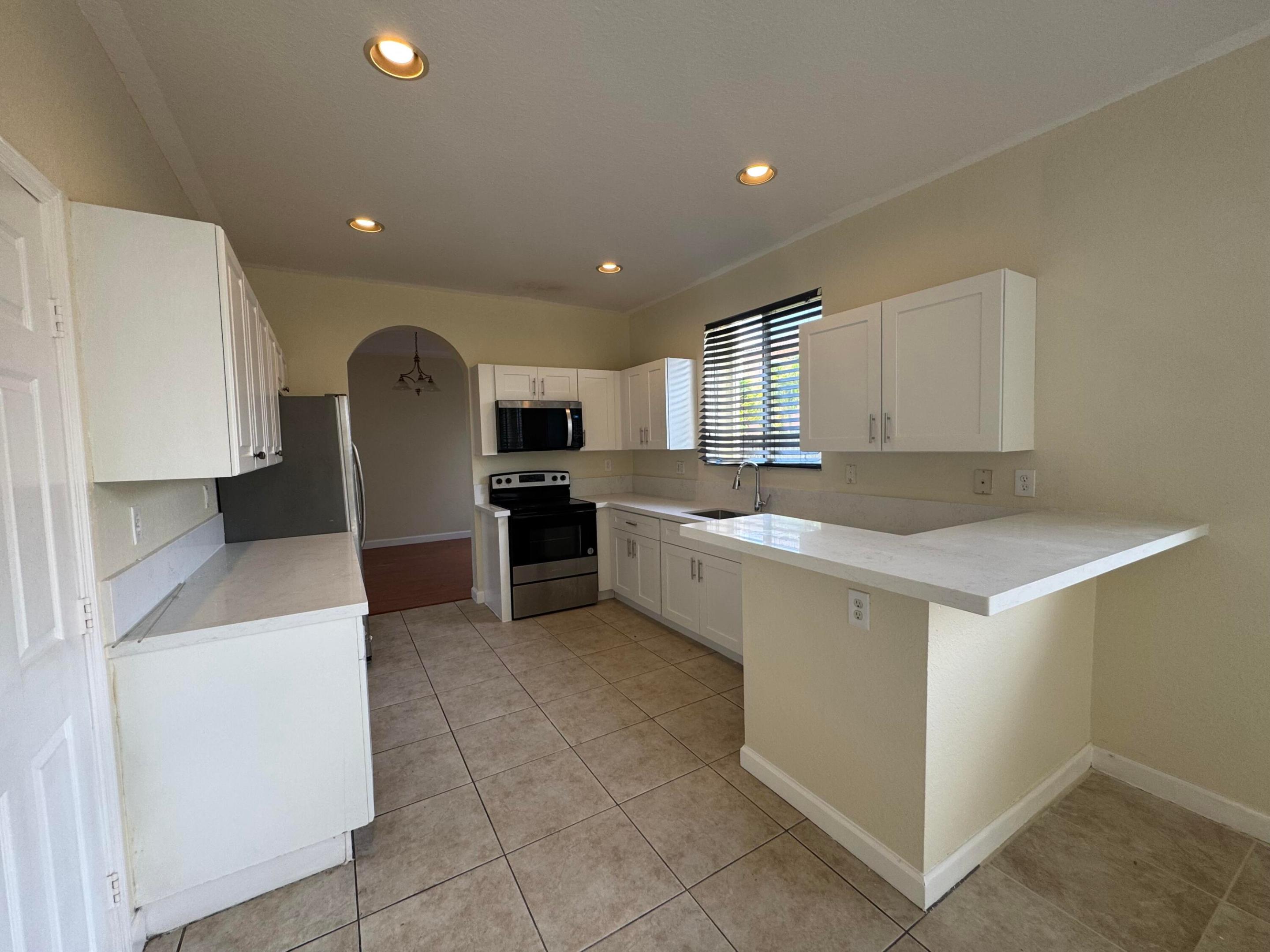 9508 SW 221st, Cutler Bay FL 33190