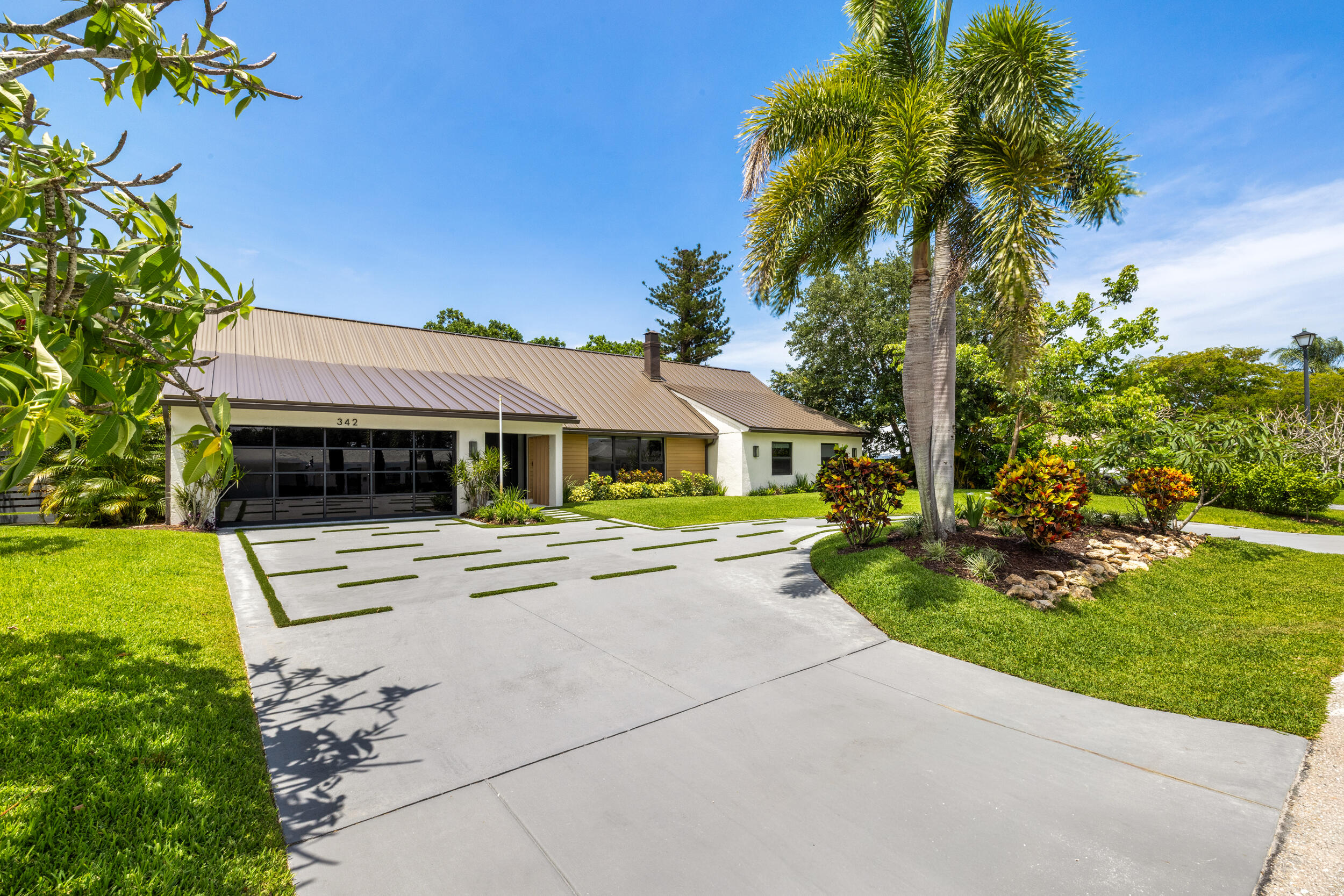 342 Fairway, Tequesta FL 33469