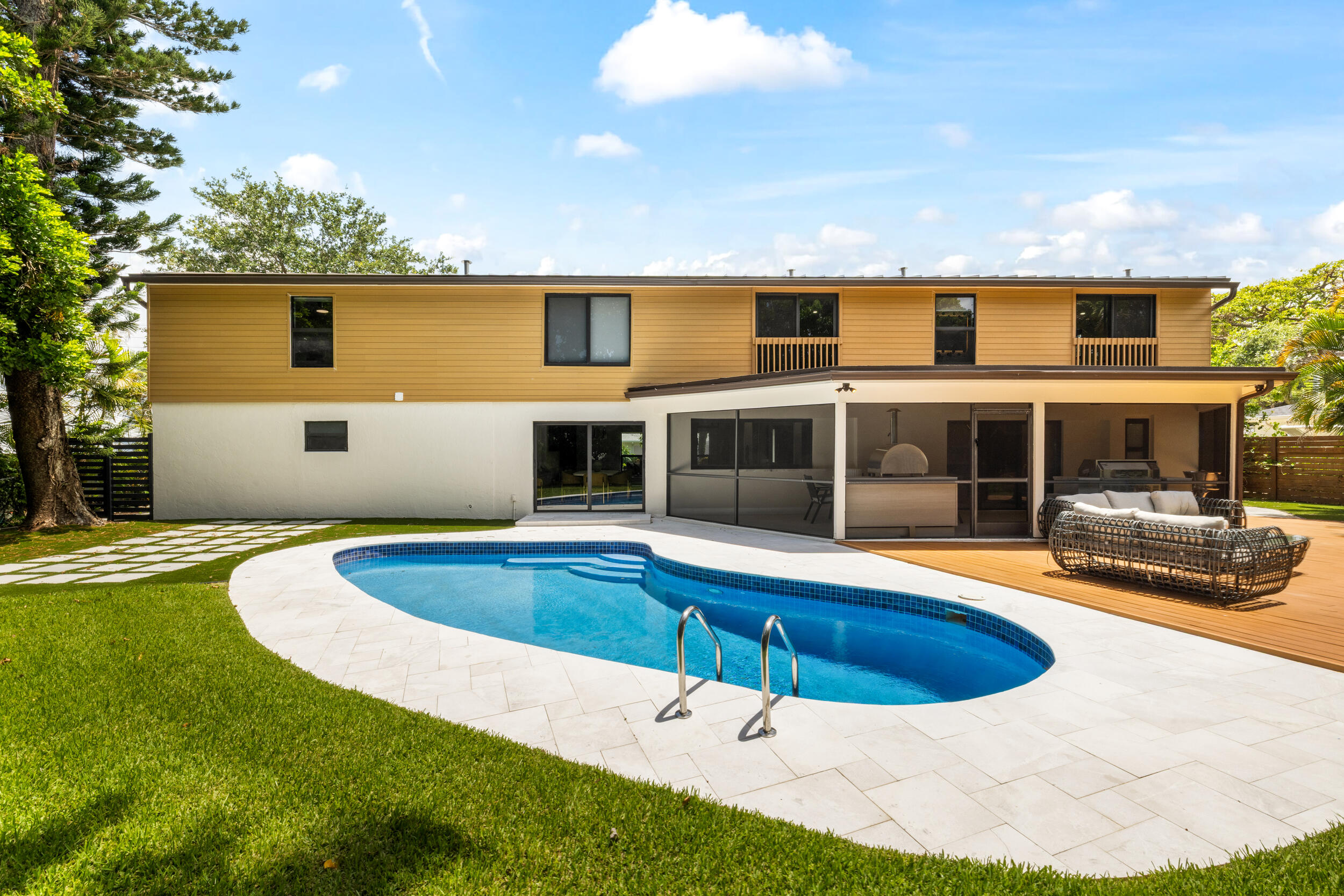 342 Fairway, Tequesta FL 33469
