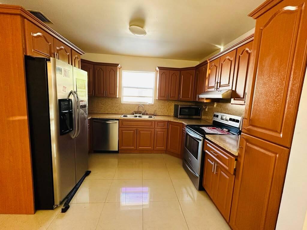 4315 NW 11th, Miami FL 33127