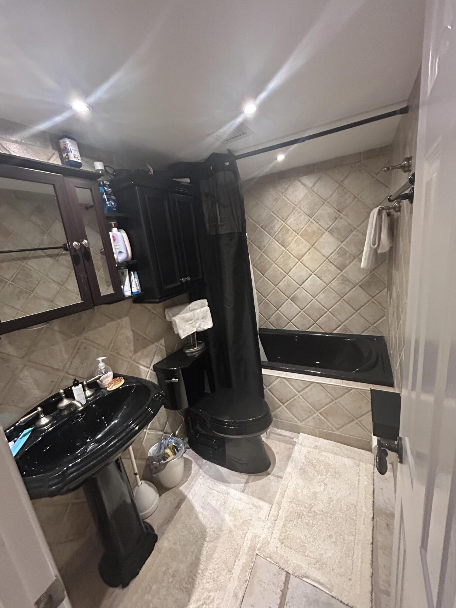 1201 River Reach #202, Fort Lauderdale FL 33315