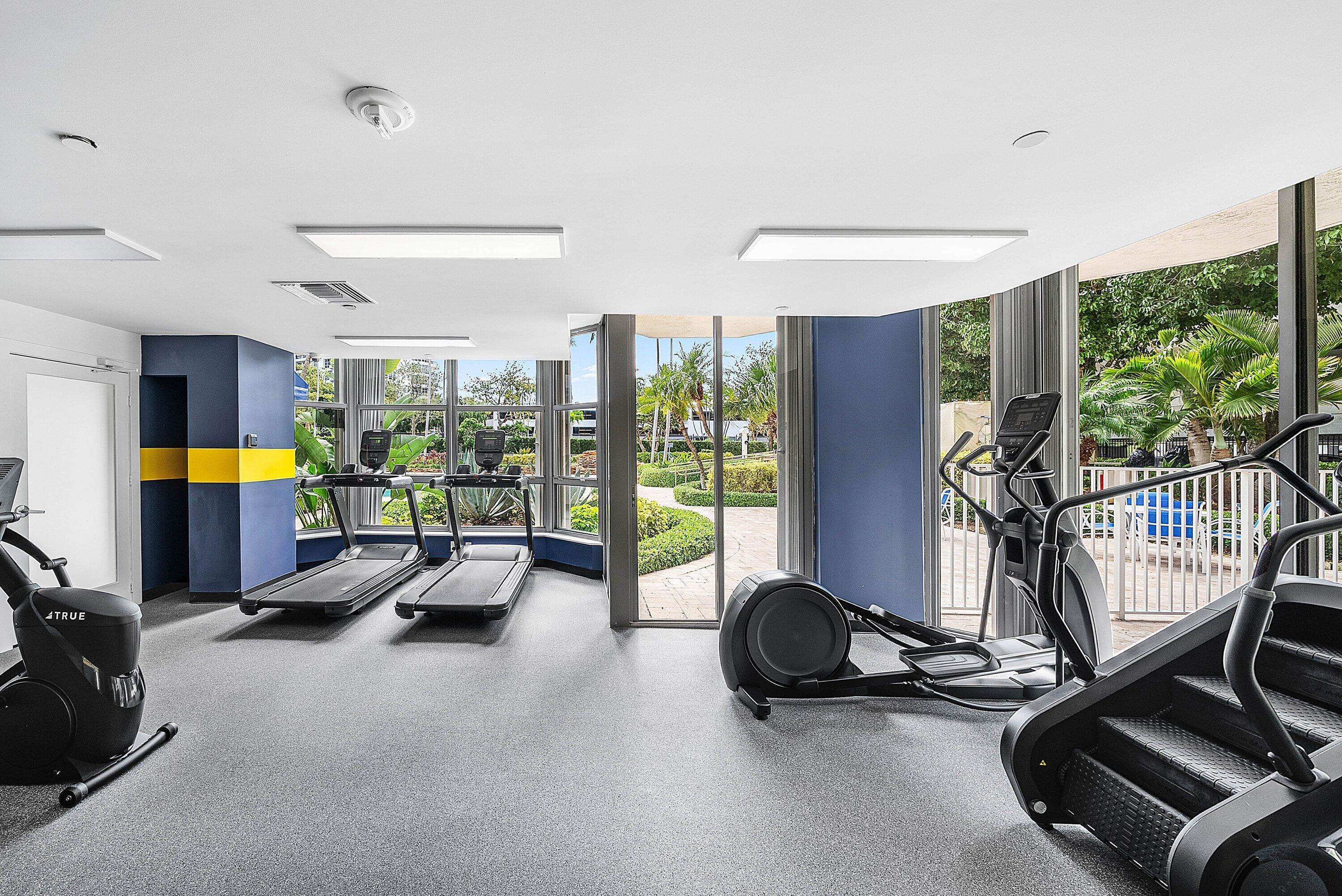 3500 Mystic Pointe, Aventura FL 33180