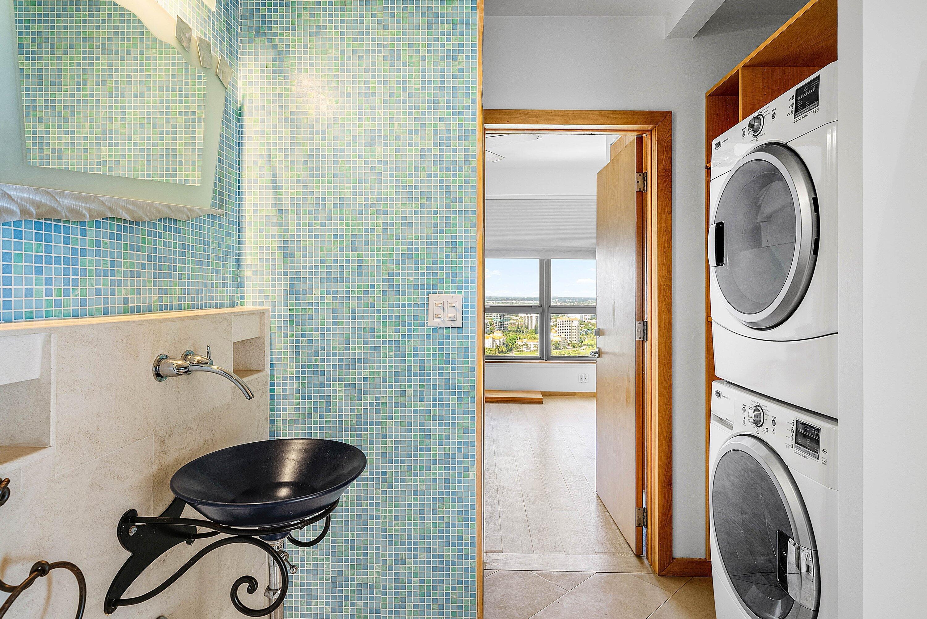 3500 Mystic Pointe, Aventura FL 33180