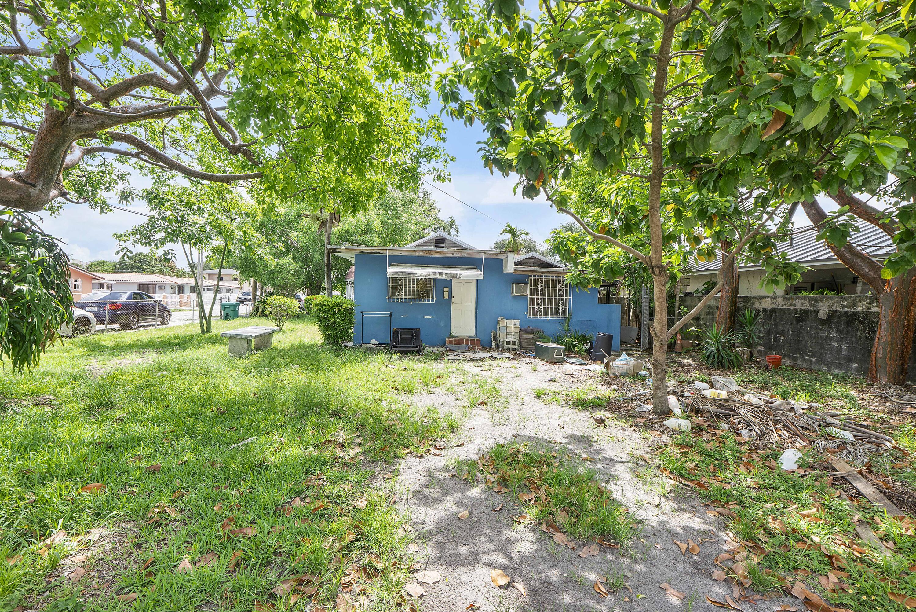 2476 NW 15th, Miami FL 33125