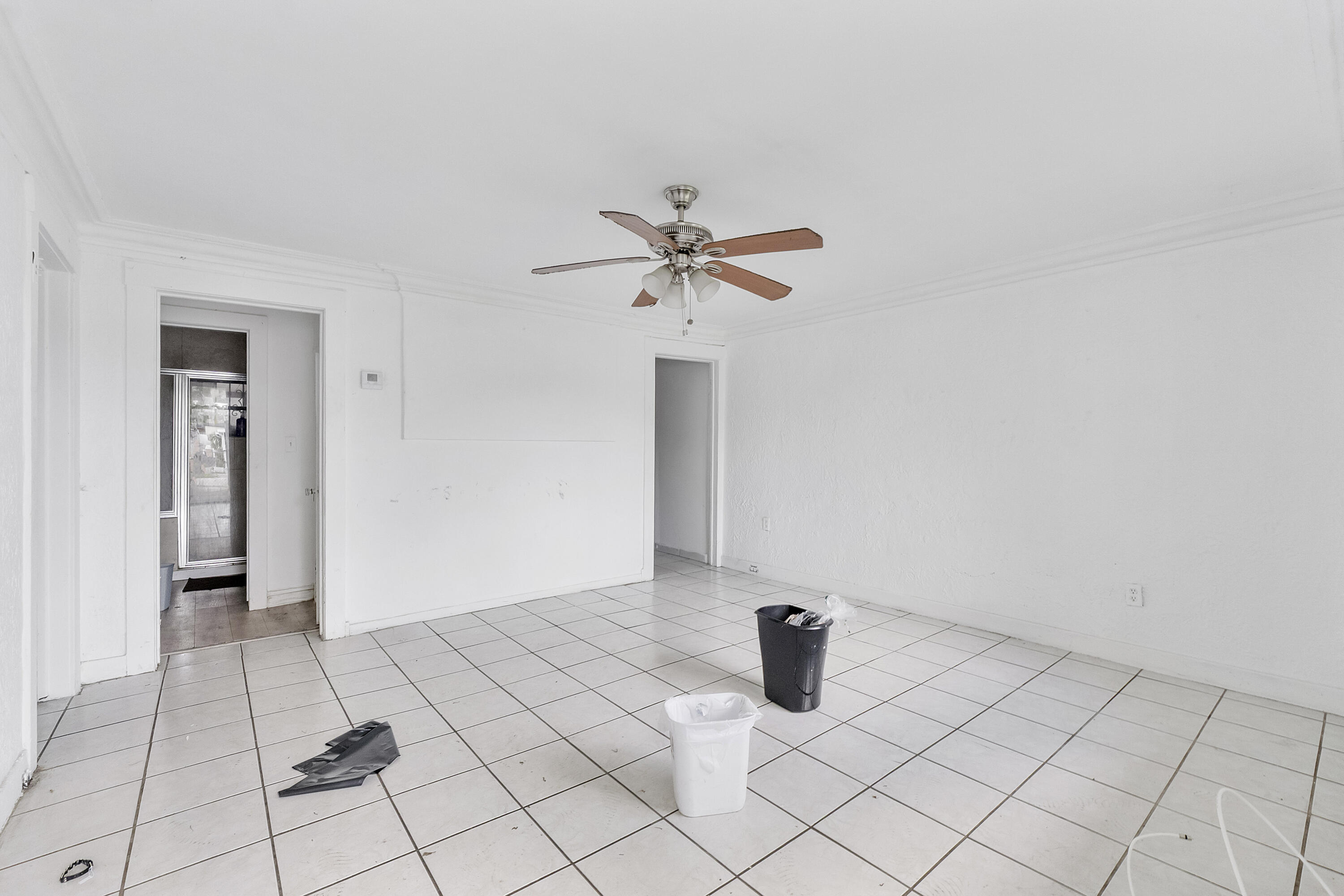 2476 NW 15th, Miami FL 33125