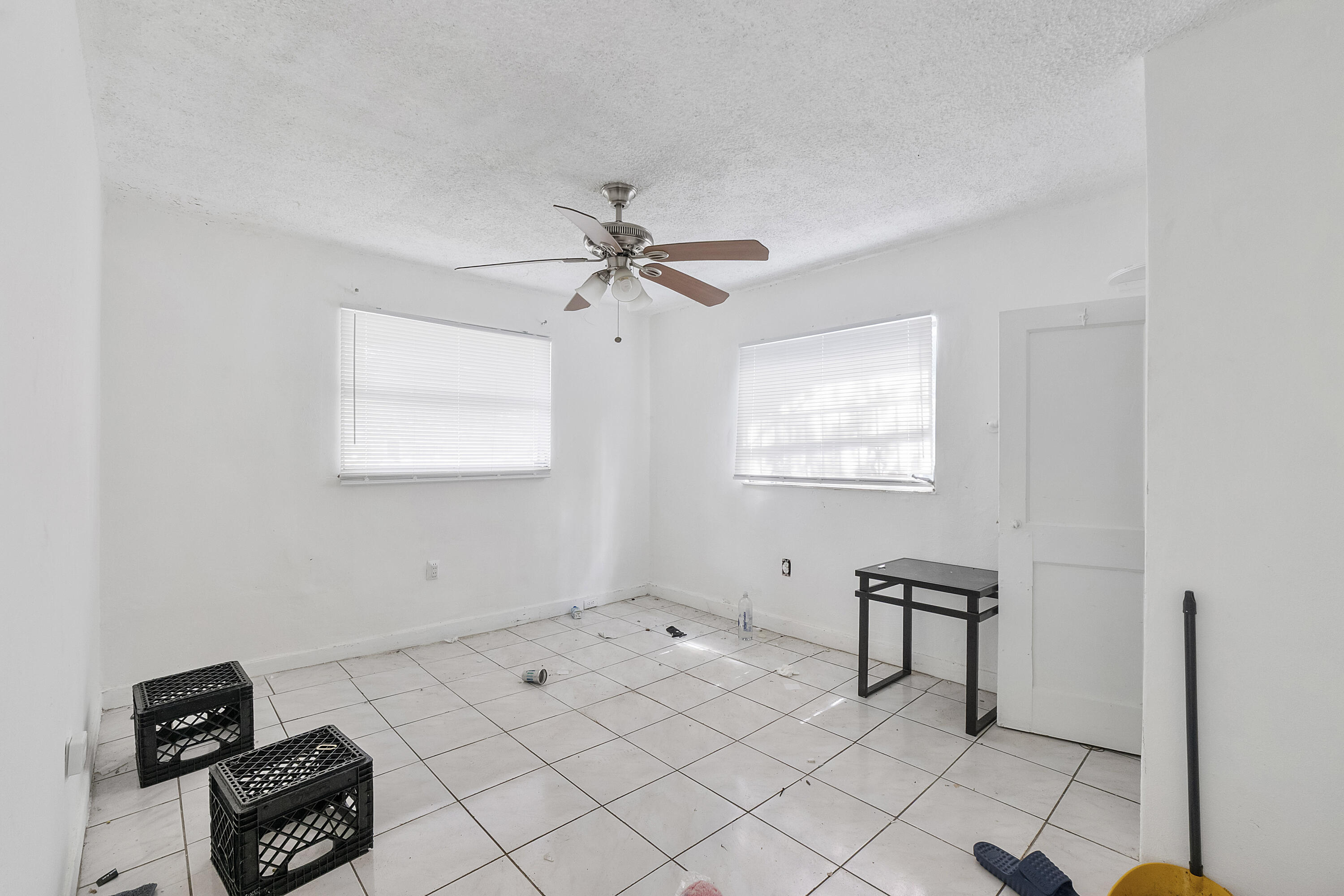 2476 NW 15th, Miami FL 33125
