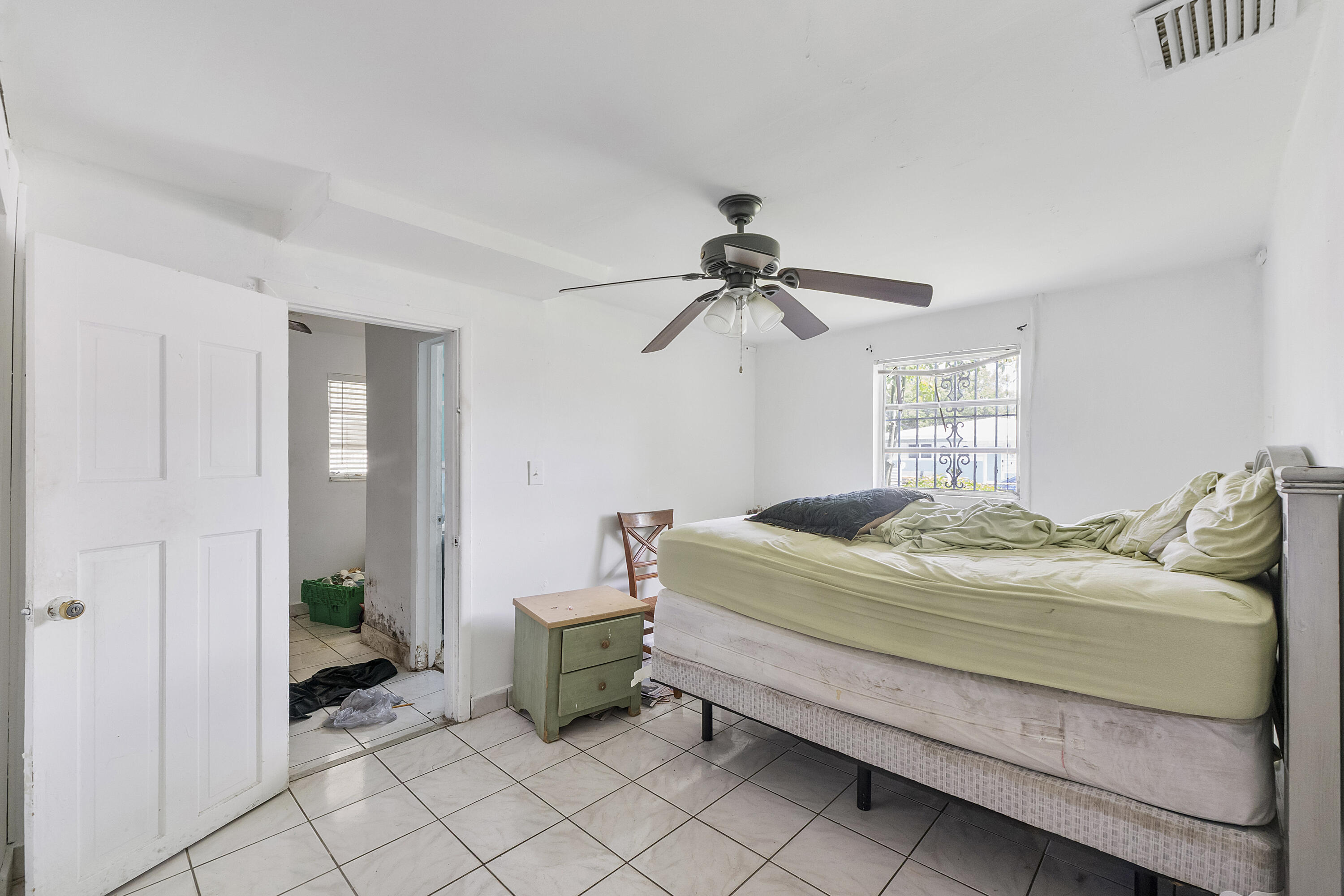 2476 NW 15th, Miami FL 33125