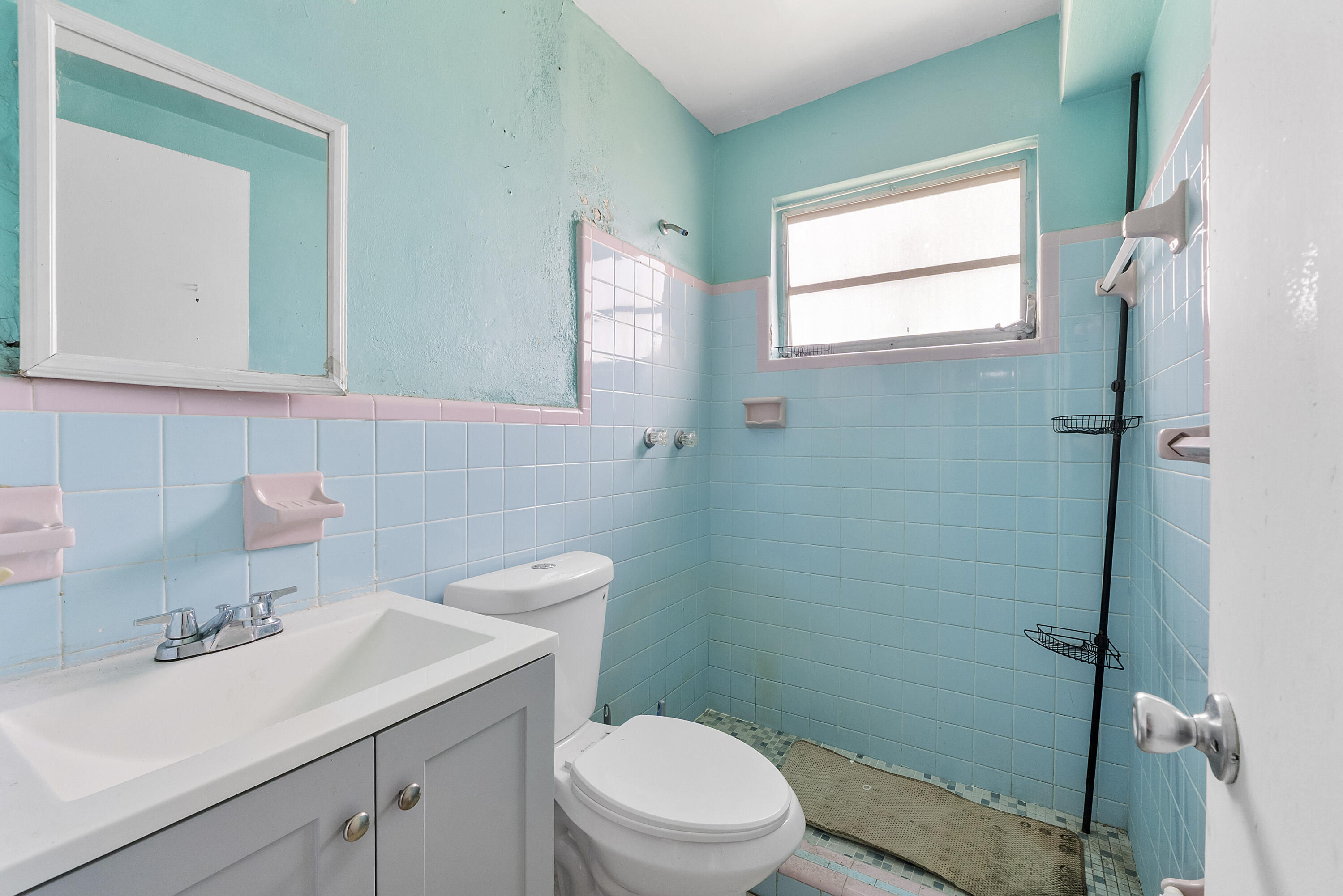 2476 NW 15th, Miami FL 33125