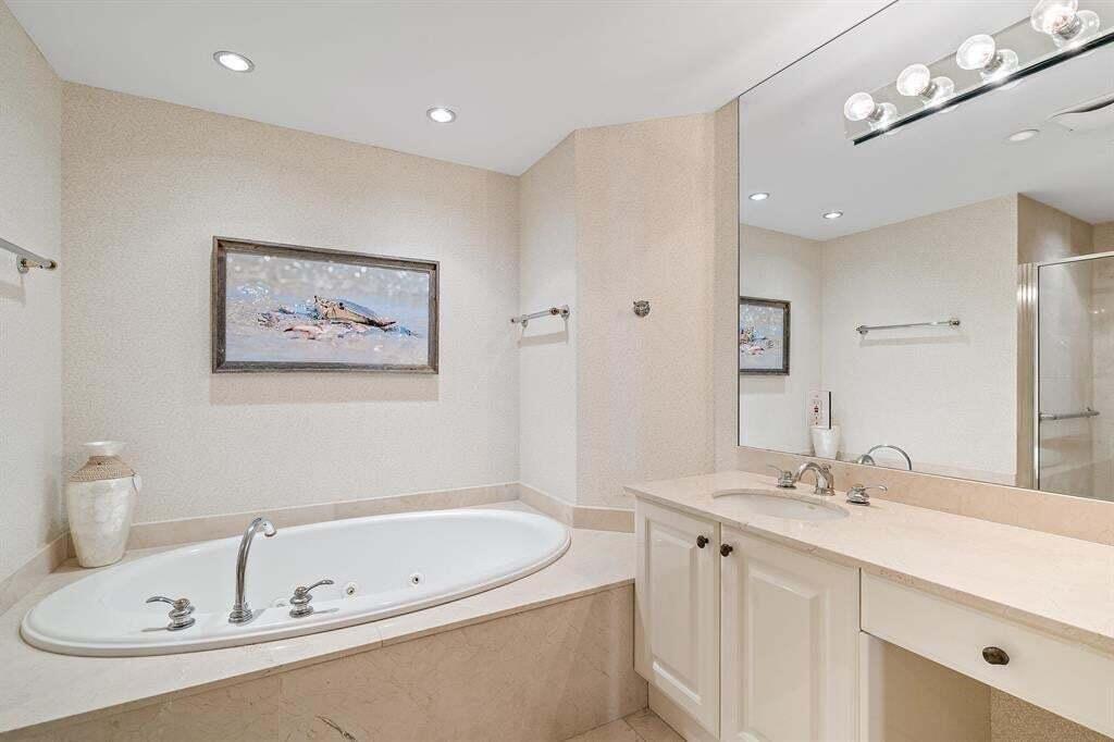 800 Ocean #1104, Juno Beach FL 33408