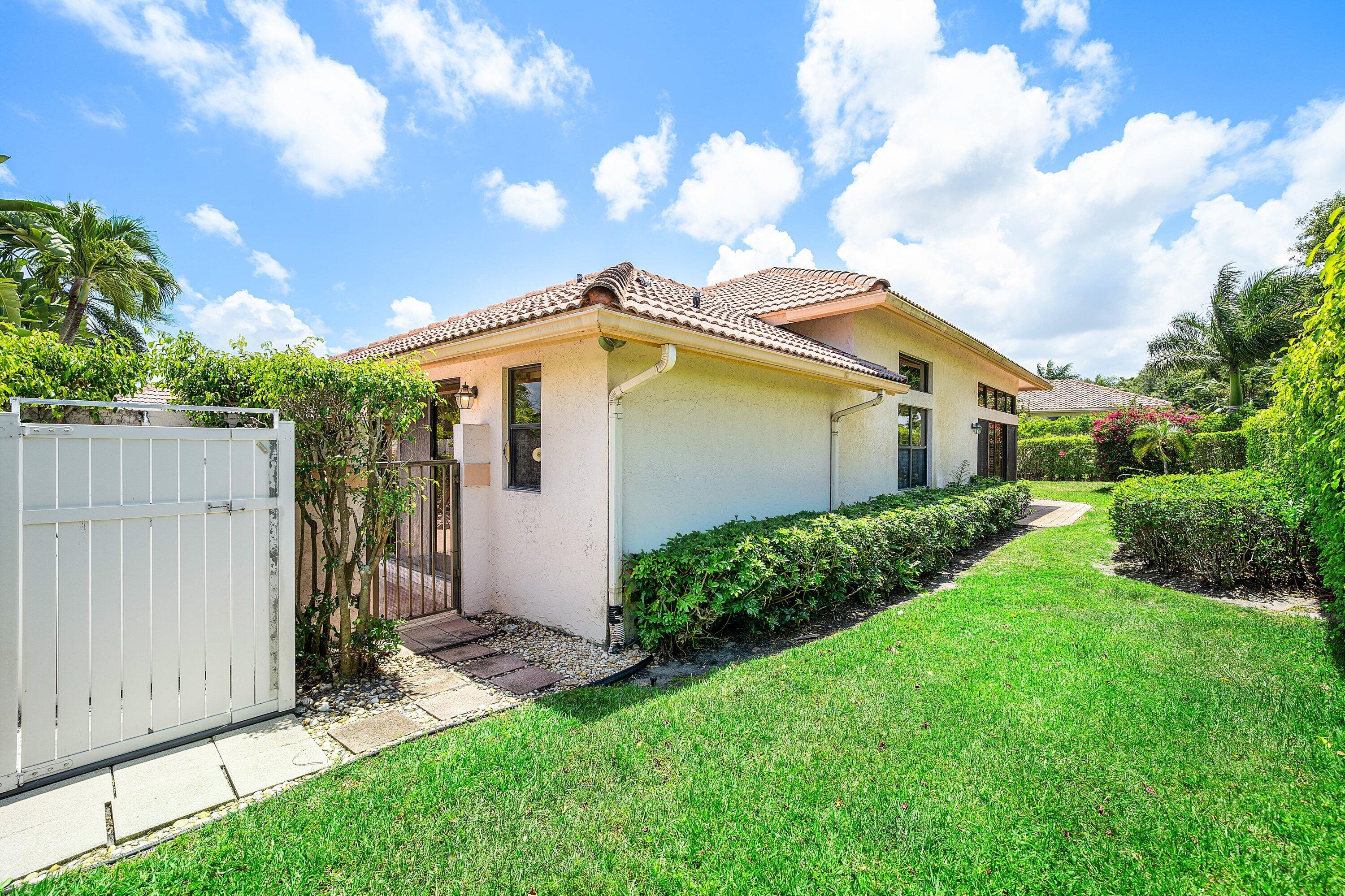 4727 Bocaire, Boca Raton FL 33487