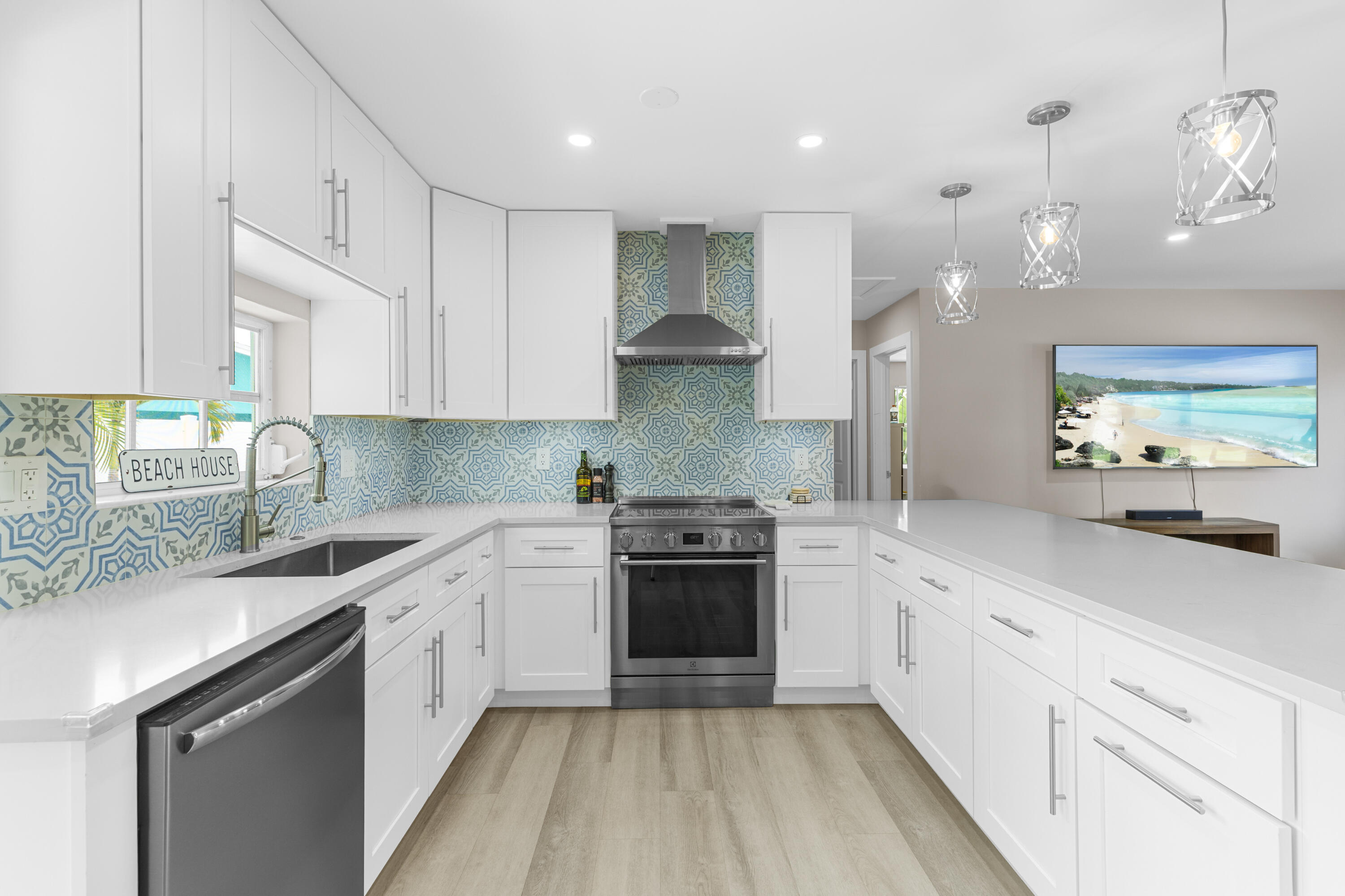 612 SE 10th, Deerfield Beach FL 33441