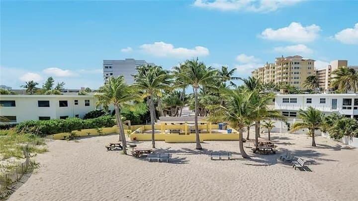 1755 E Terra Mar, Lauderdale By The Sea FL 33062