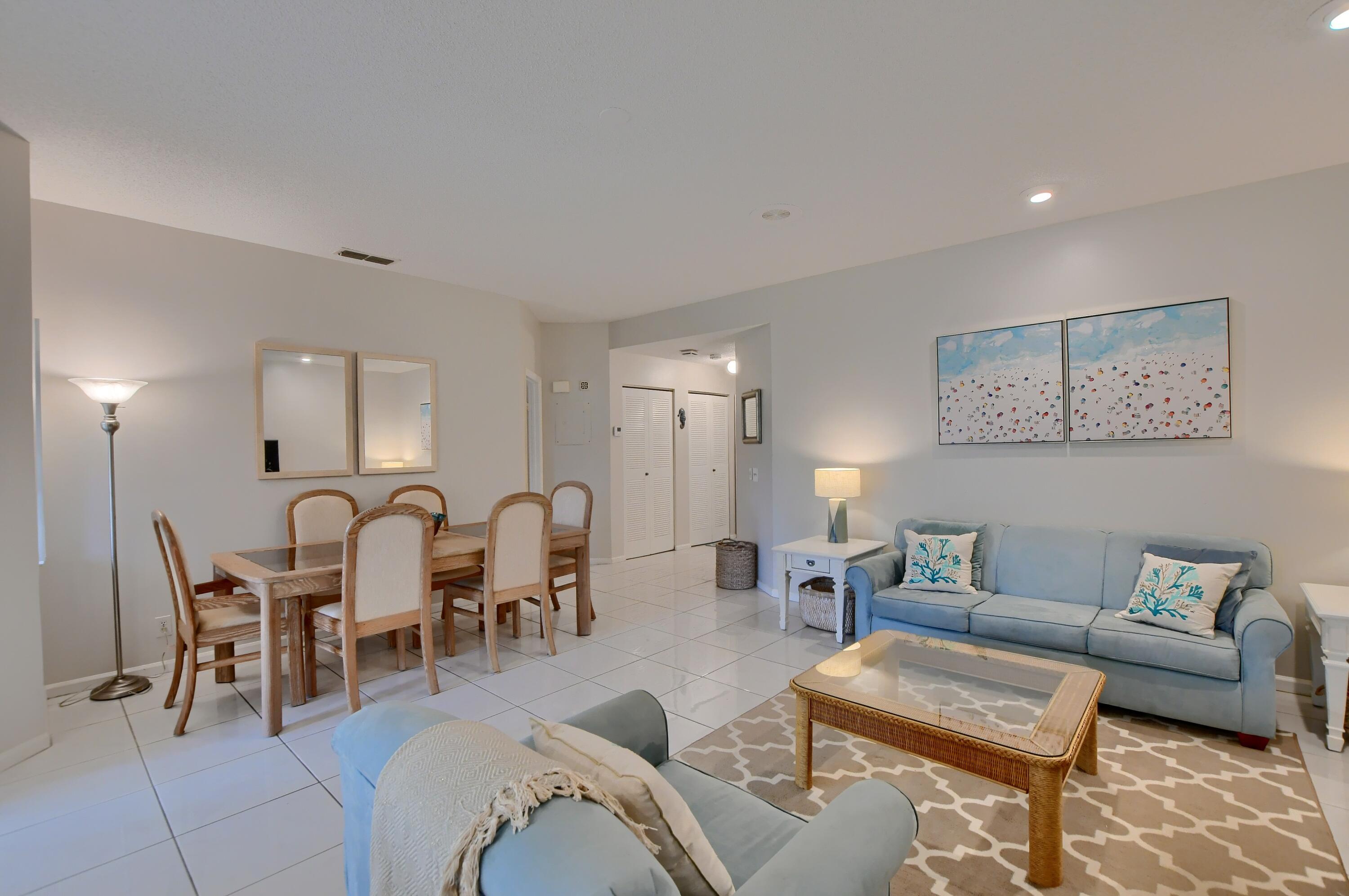 6563 Via Regina, Boca Raton FL 33433