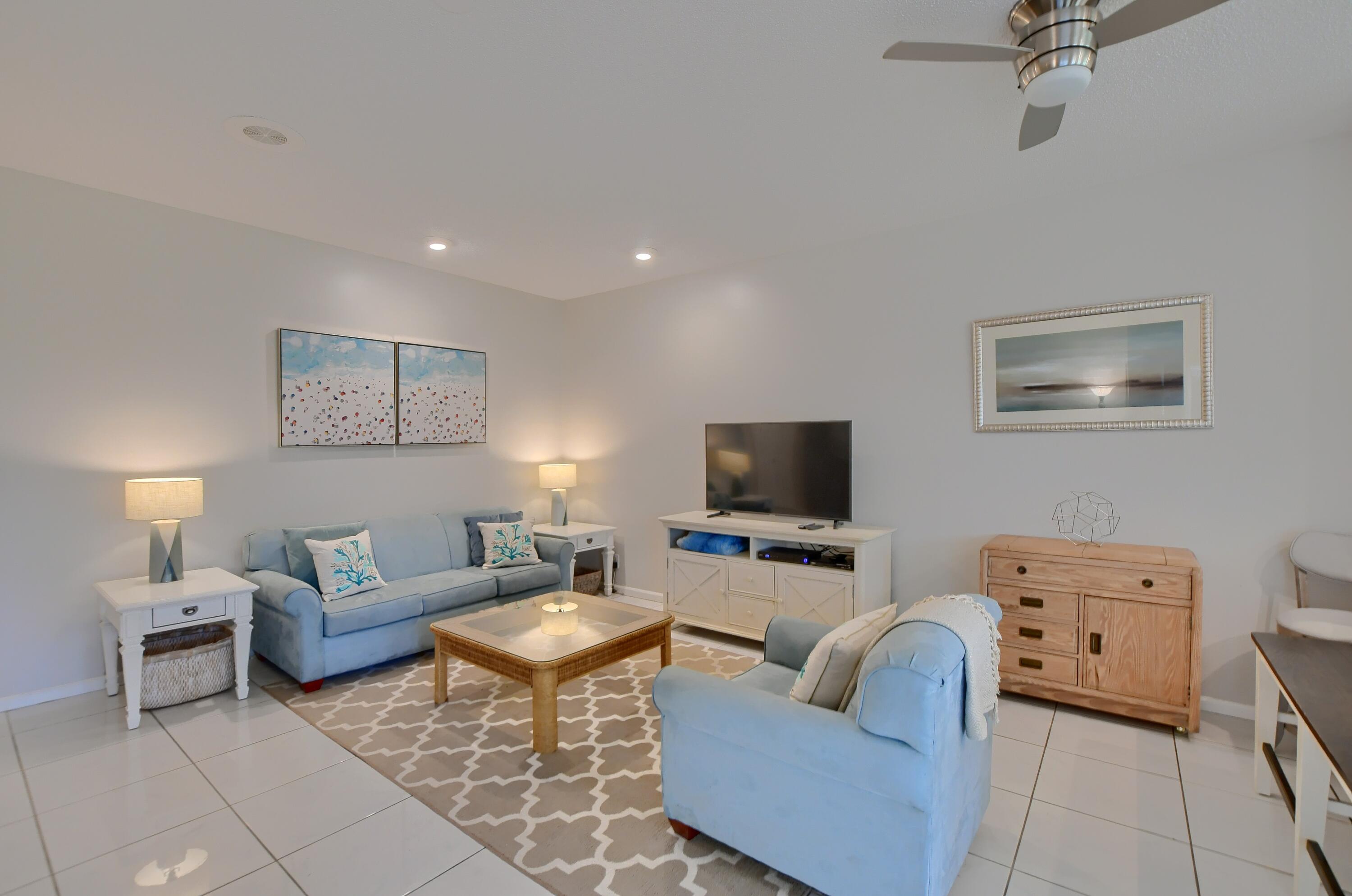 6563 Via Regina, Boca Raton FL 33433
