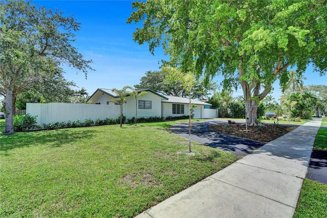 5101 NE 27th, Lighthouse Point FL 33064