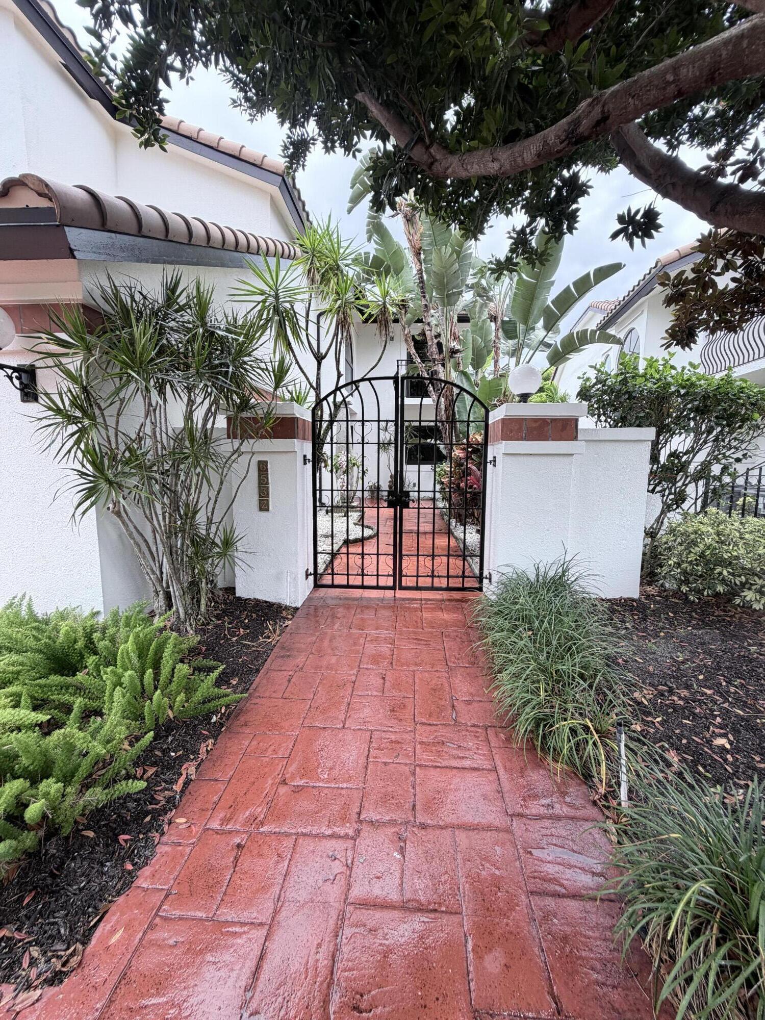 6532 Via Rosa, Boca Raton FL 33433