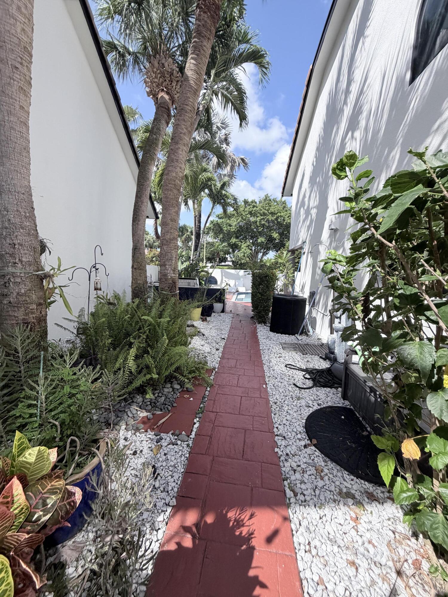 6532 Via Rosa, Boca Raton FL 33433