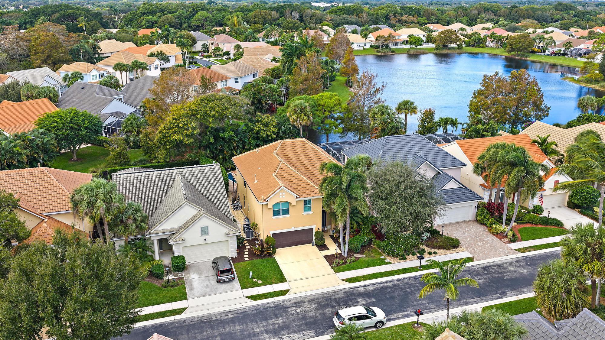 76 Princewood, Palm Beach Gardens FL 33410