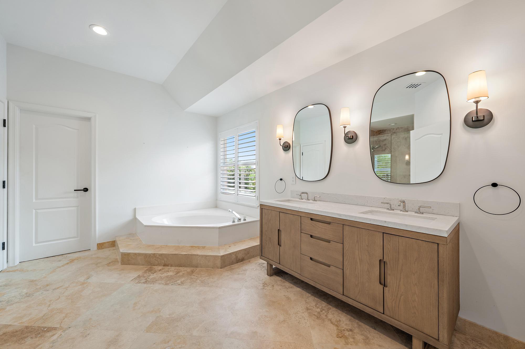 76 Princewood, Palm Beach Gardens FL 33410