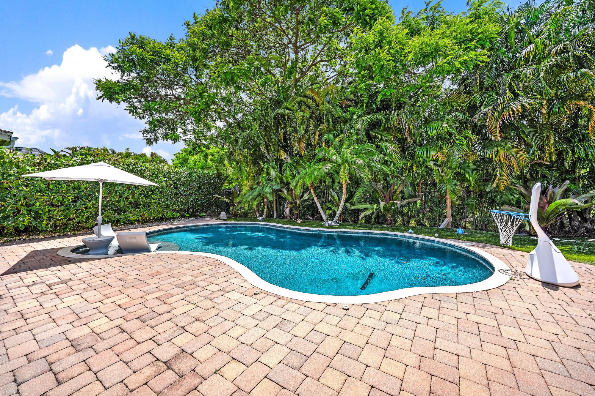 76 Princewood, Palm Beach Gardens FL 33410