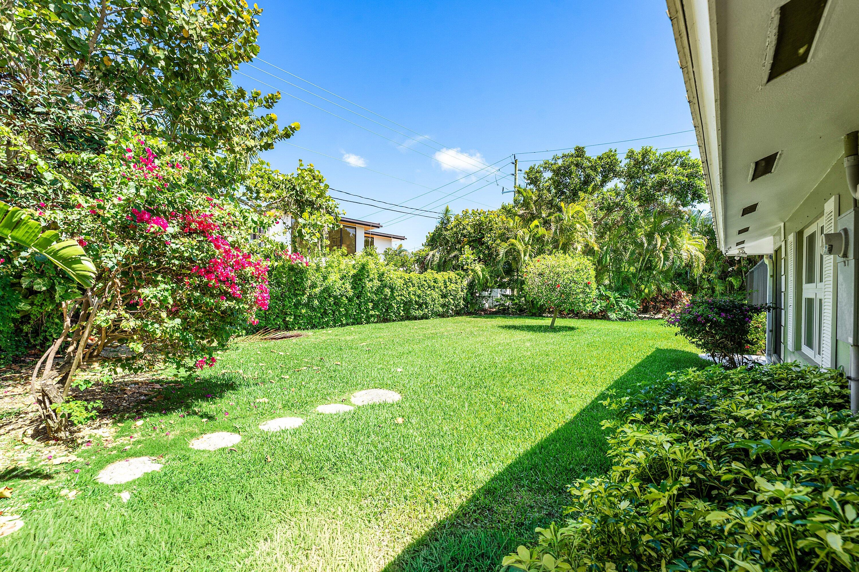 1350 Spanish River, Boca Raton FL 33432