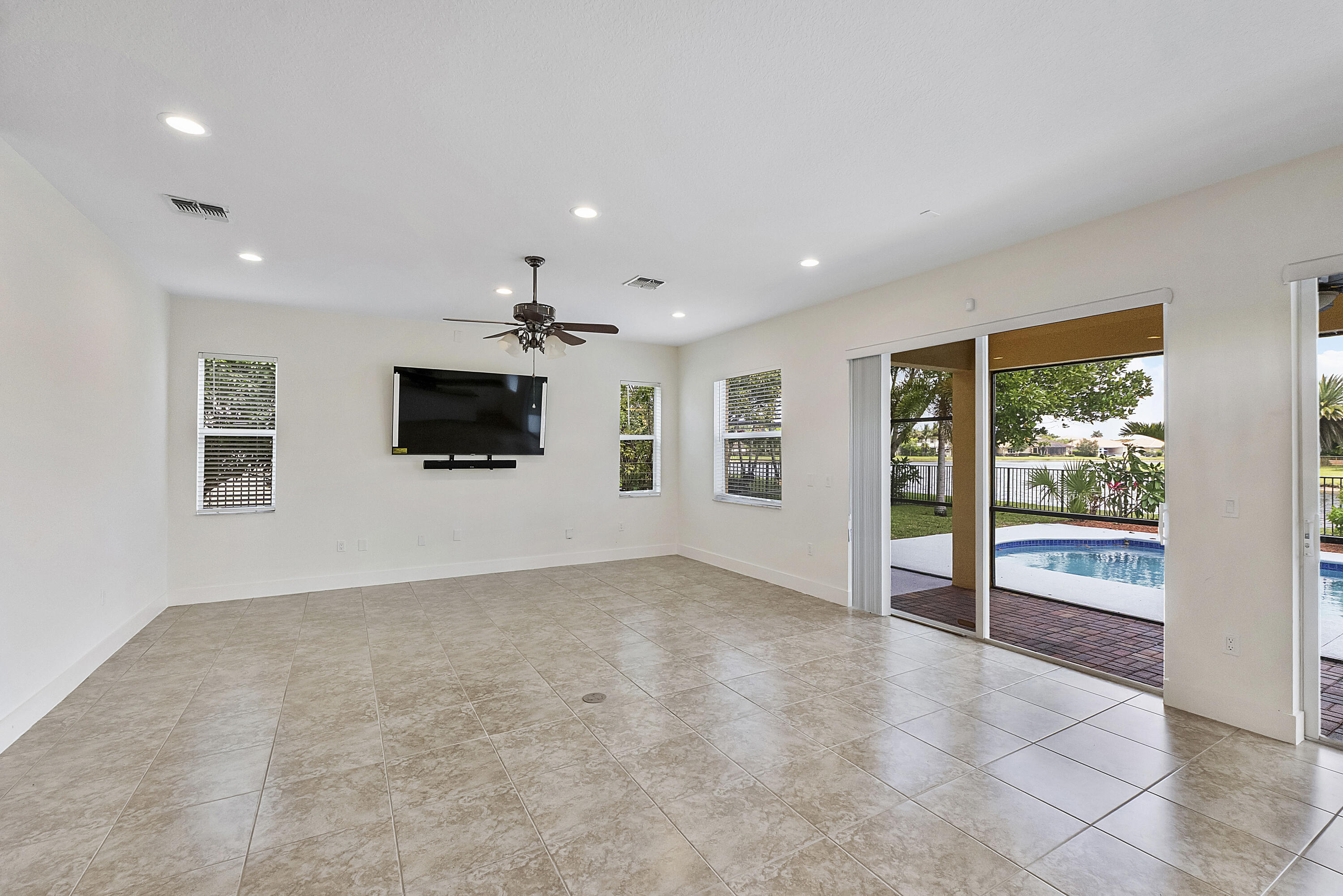 2392 Bellarosa, Royal Palm Beach FL 33411