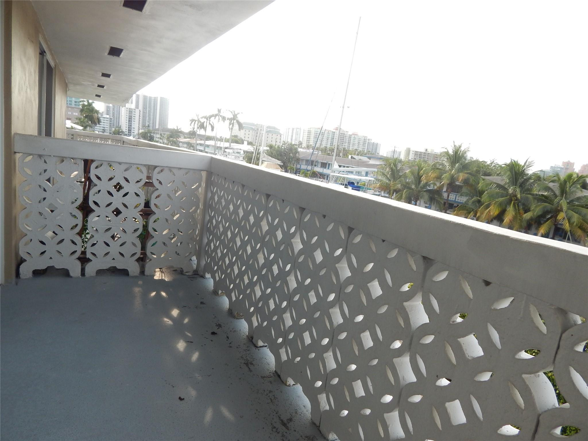 3220 Bayview #314, Fort Lauderdale FL 33306