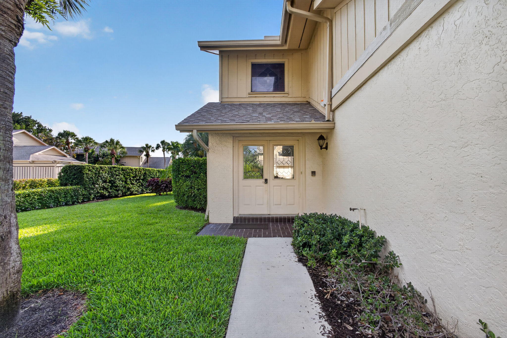 17137 Waterbend #204, Jupiter FL 33477