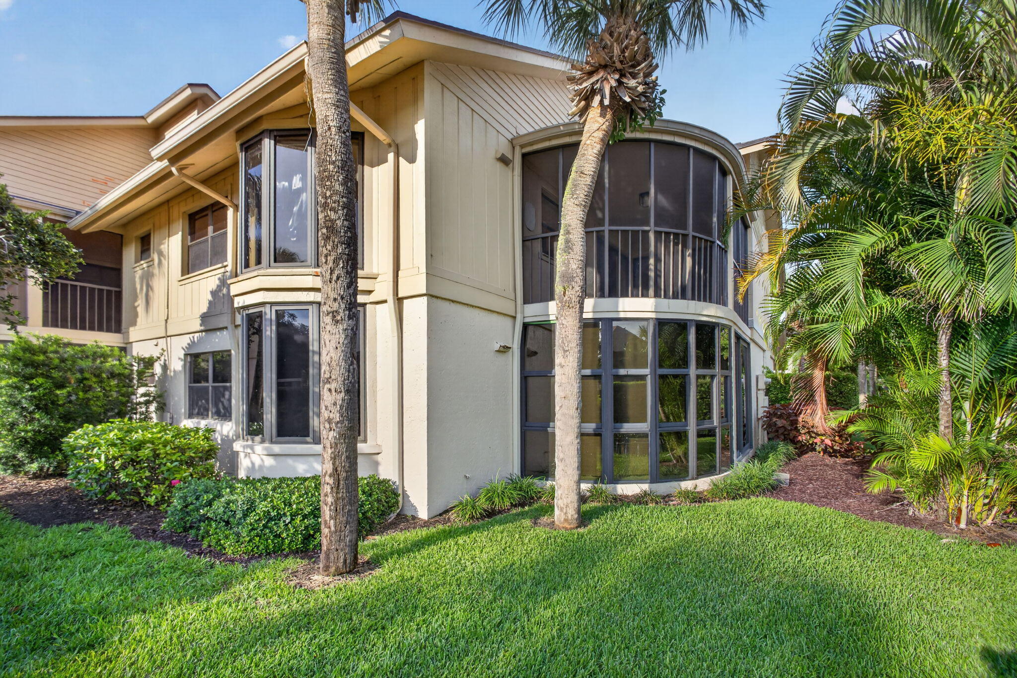 17137 Waterbend #204, Jupiter FL 33477