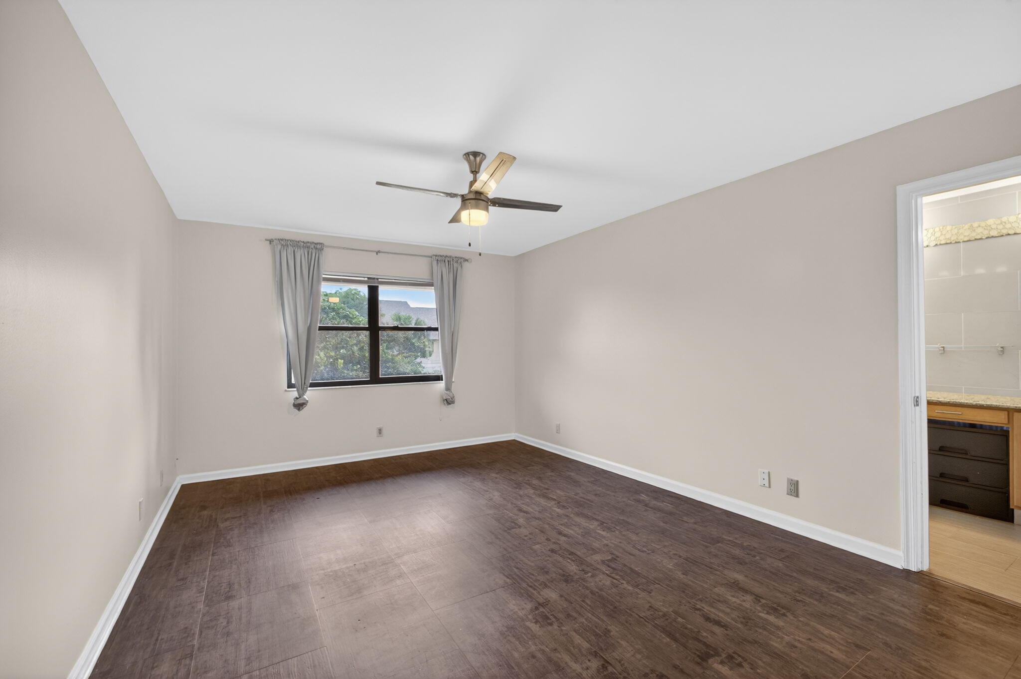 17137 Waterbend #204, Jupiter FL 33477
