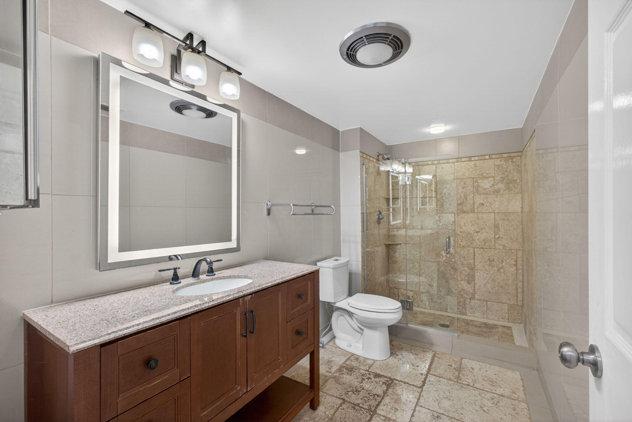 17137 Waterbend #204, Jupiter FL 33477