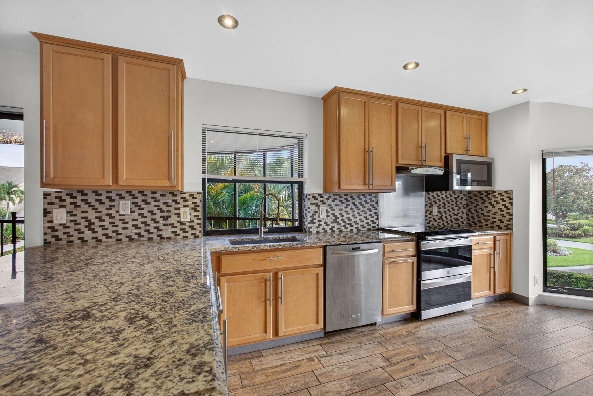 17137 Waterbend #204, Jupiter FL 33477