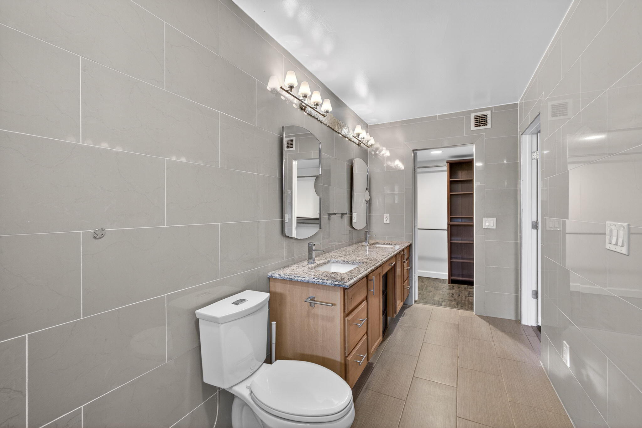 17137 Waterbend #204, Jupiter FL 33477