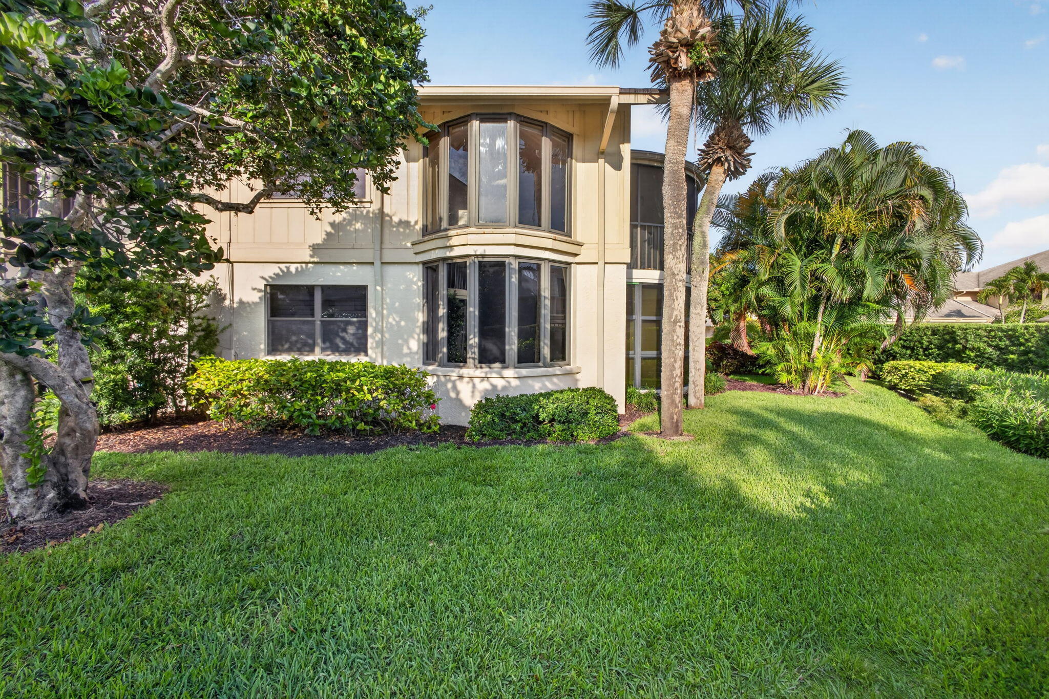 17137 Waterbend #204, Jupiter FL 33477