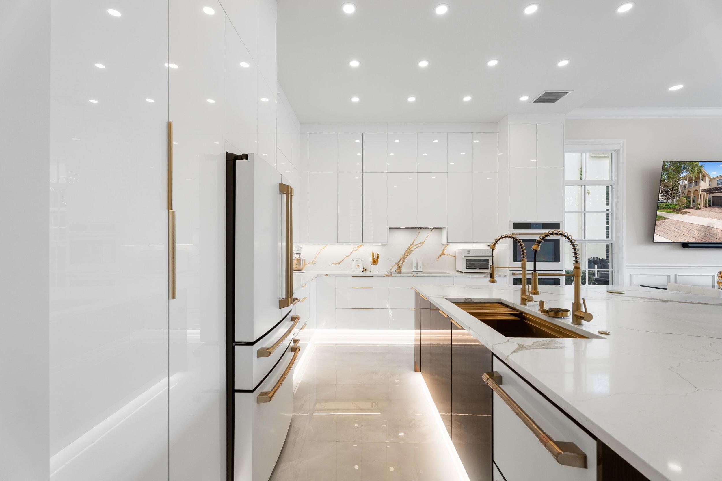 112 Tulip Tree, Jupiter FL 33458