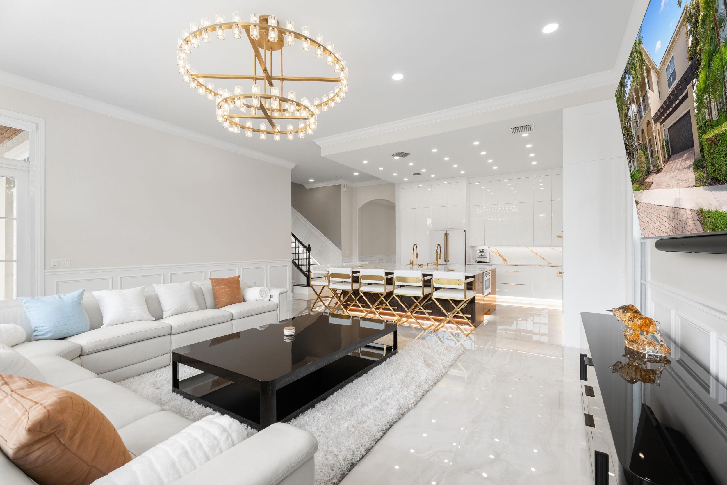 112 Tulip Tree, Jupiter FL 33458