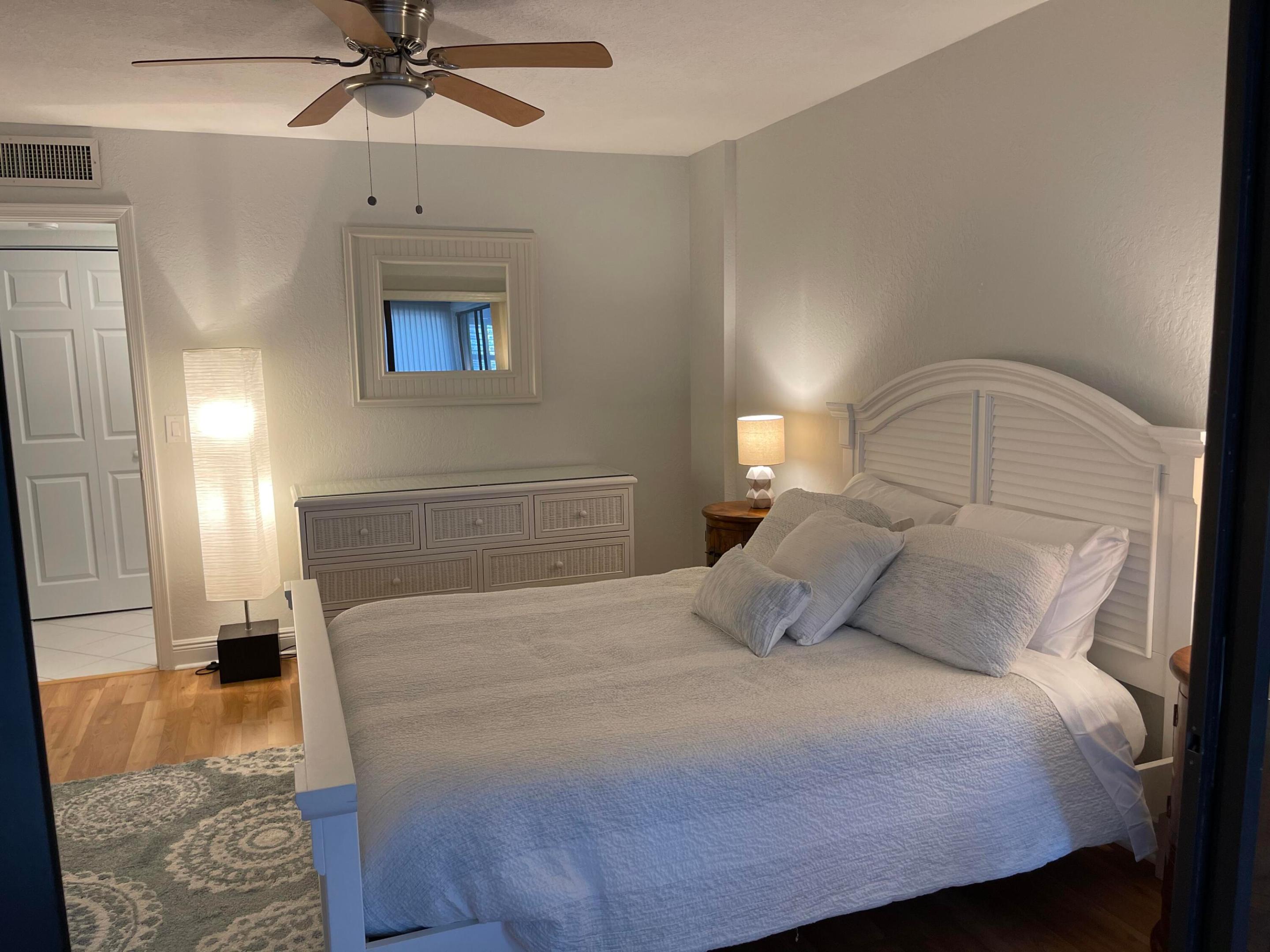 1660 Twelve Oaks #203, North Palm Beach FL 33408