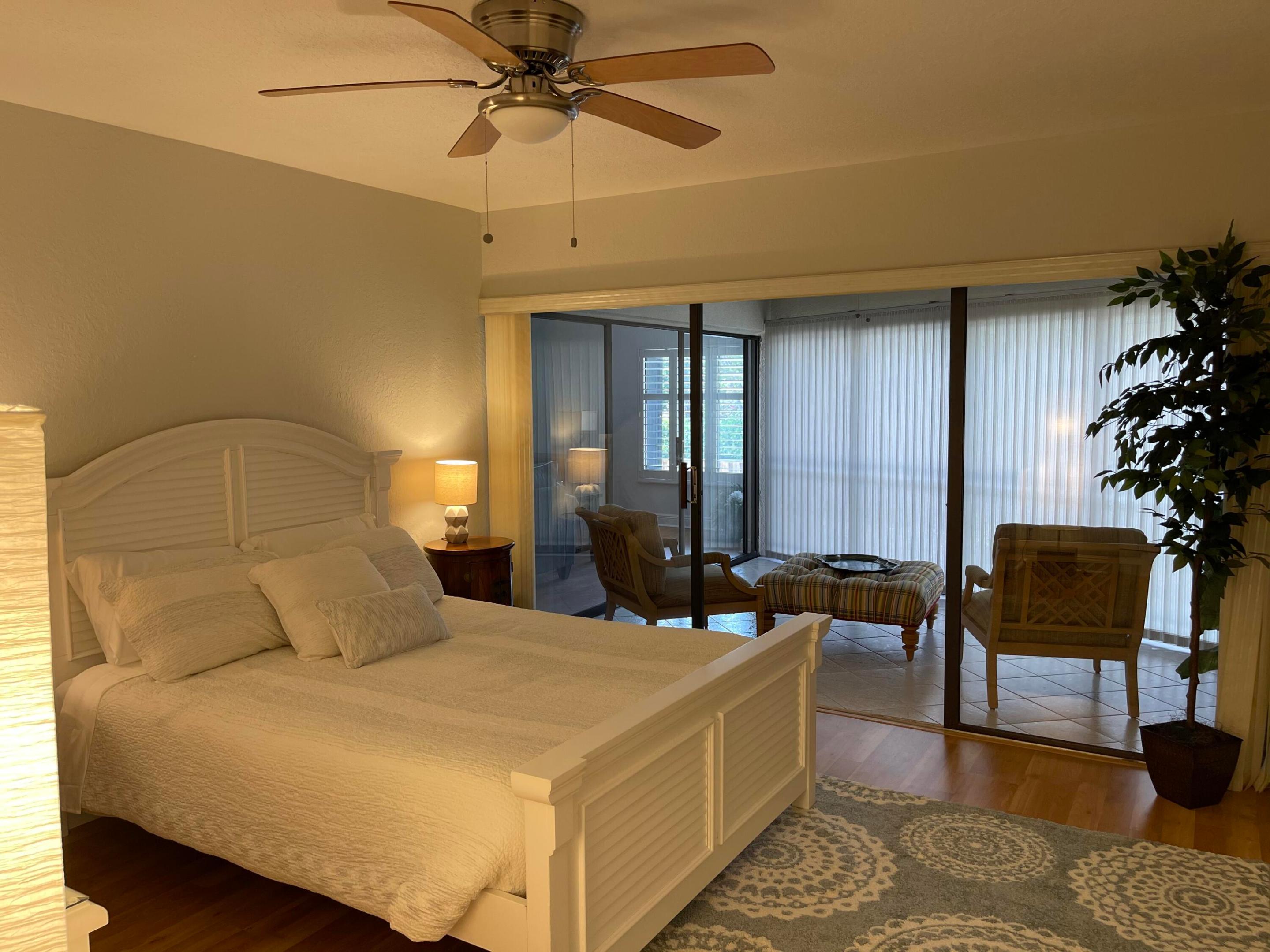 1660 Twelve Oaks #203, North Palm Beach FL 33408