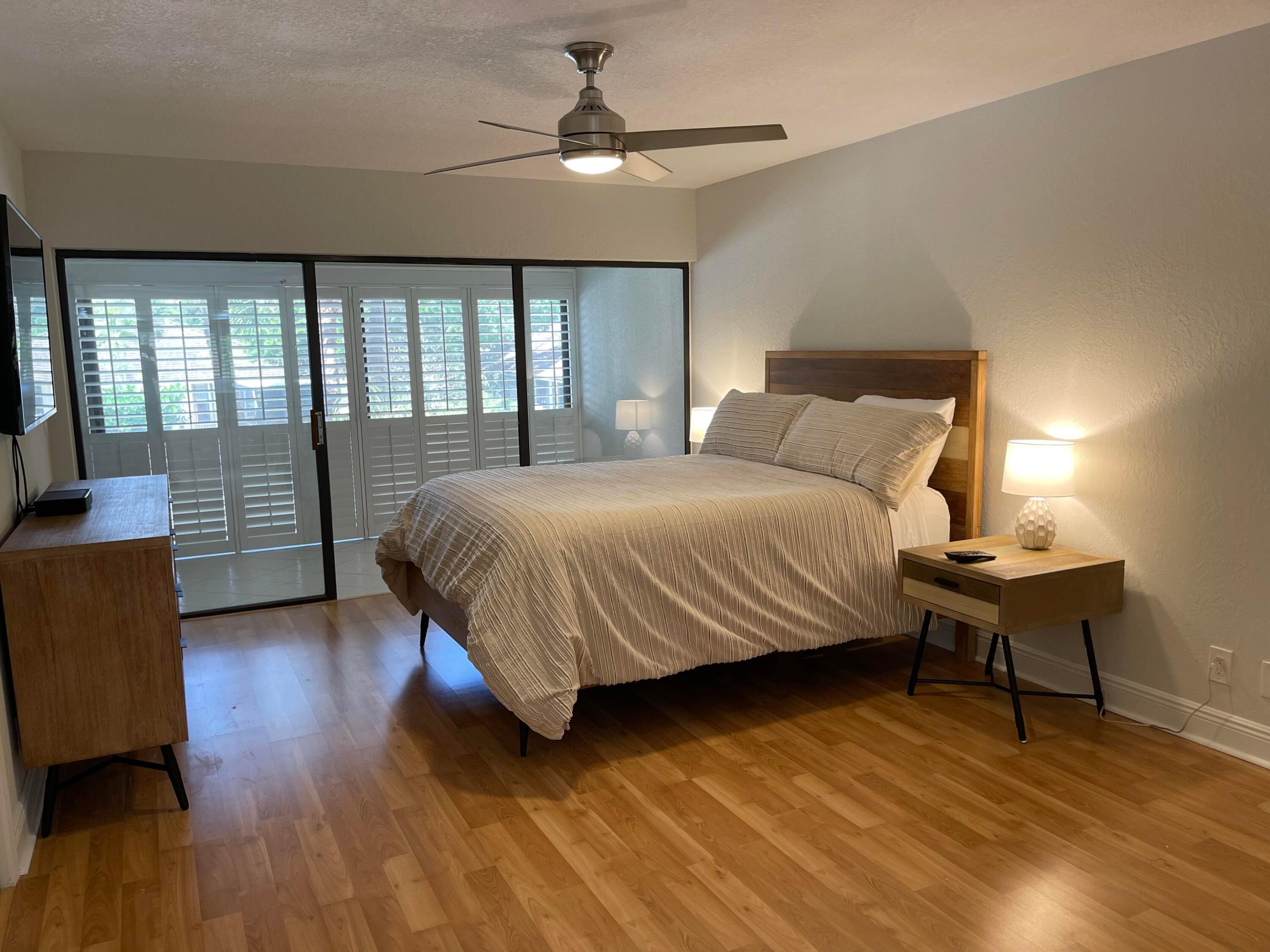1660 Twelve Oaks #203, North Palm Beach FL 33408