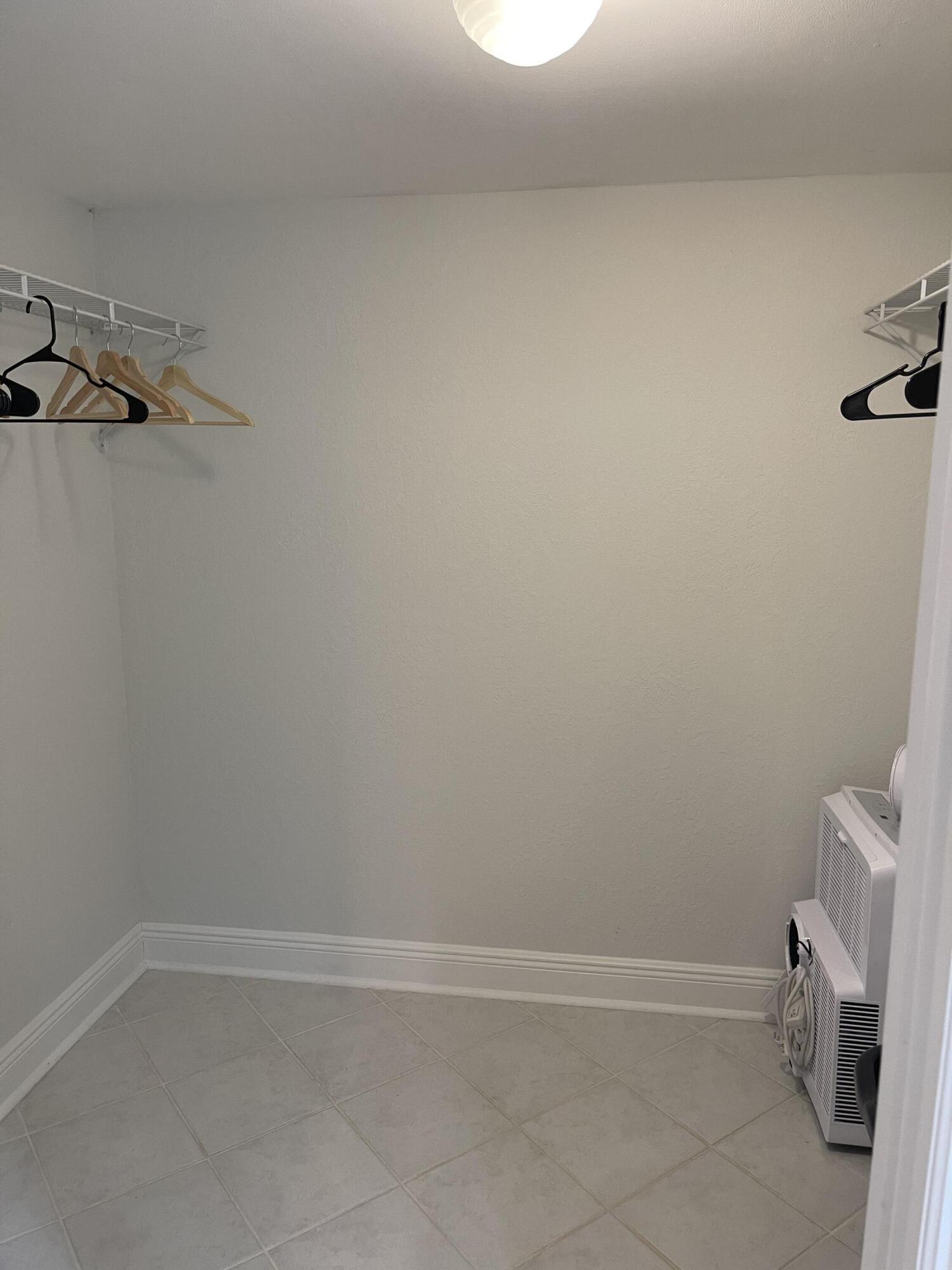 1660 Twelve Oaks #203, North Palm Beach FL 33408